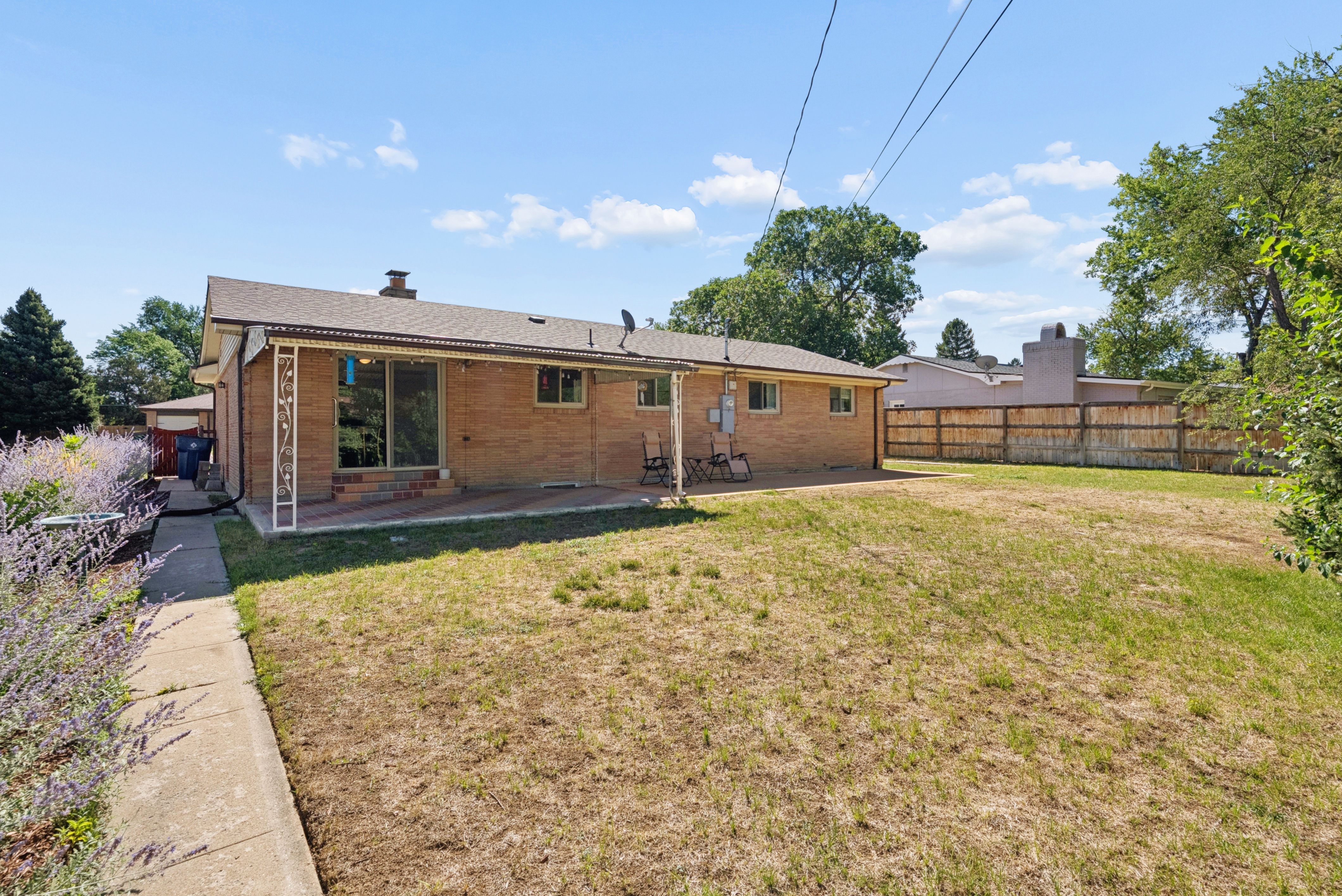  Lovingly Maintained Home in a Quiet Centennial Neighborhood - 物件實景