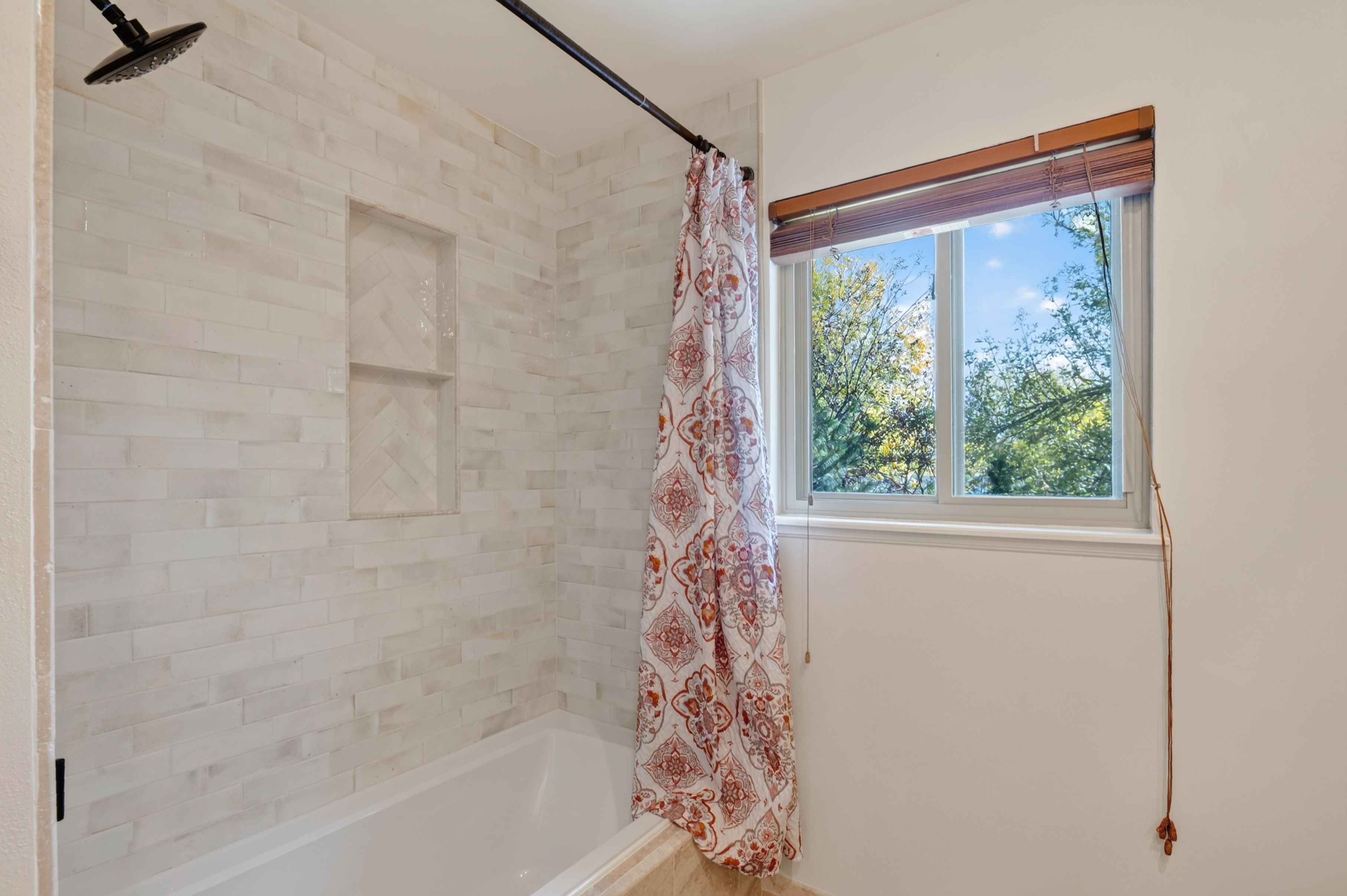  Unique Kitchen & Vaulted Beamed Room Near Cherry Creek State Park Retreat - 物件實景