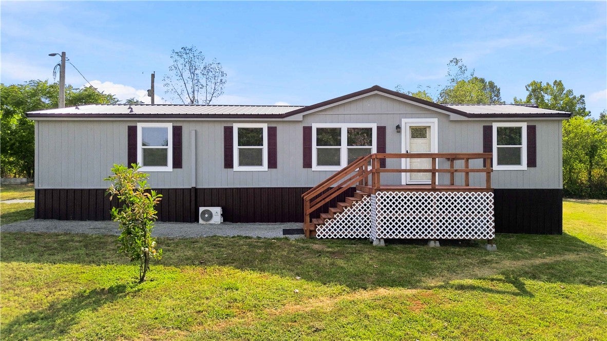 Hide Away Ln, Decatur, AR 72722