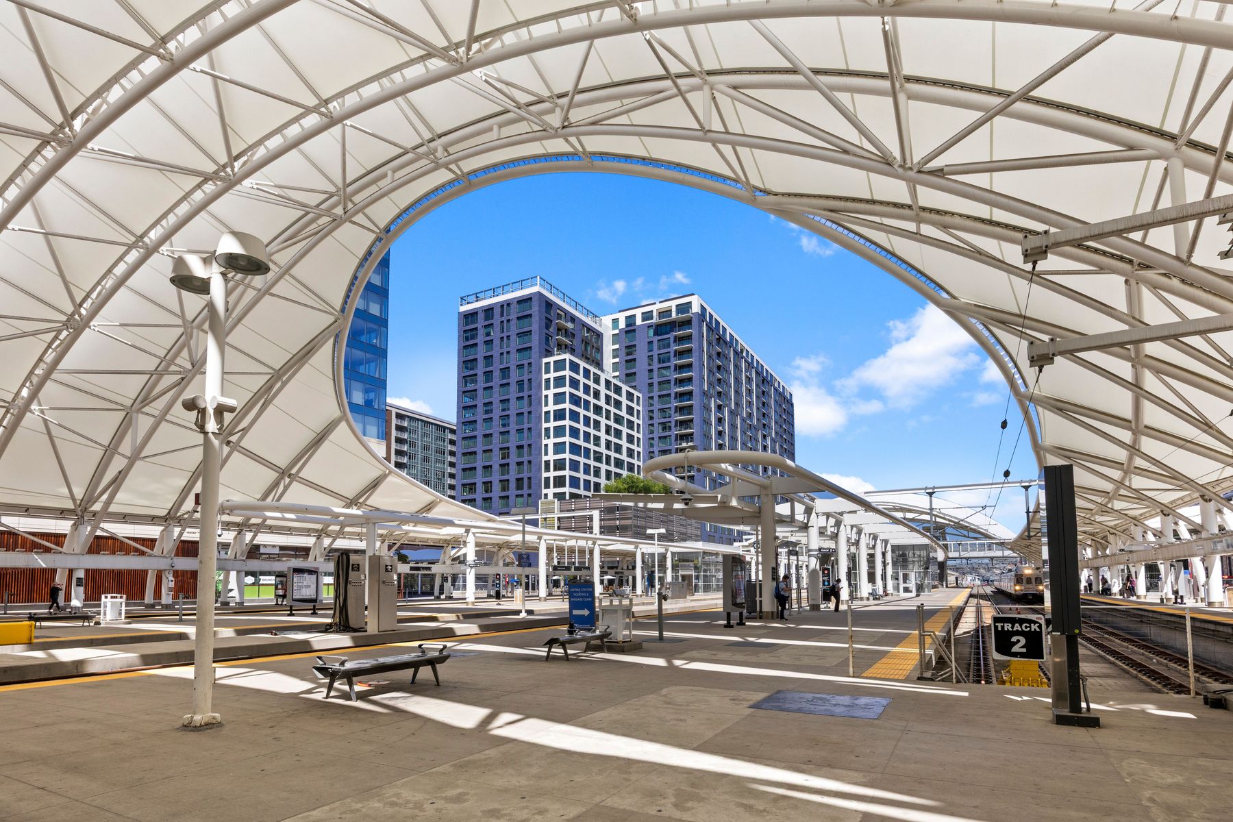  Terrace Views & Full-Service Downtown Living at The Coloradan - 物件實景