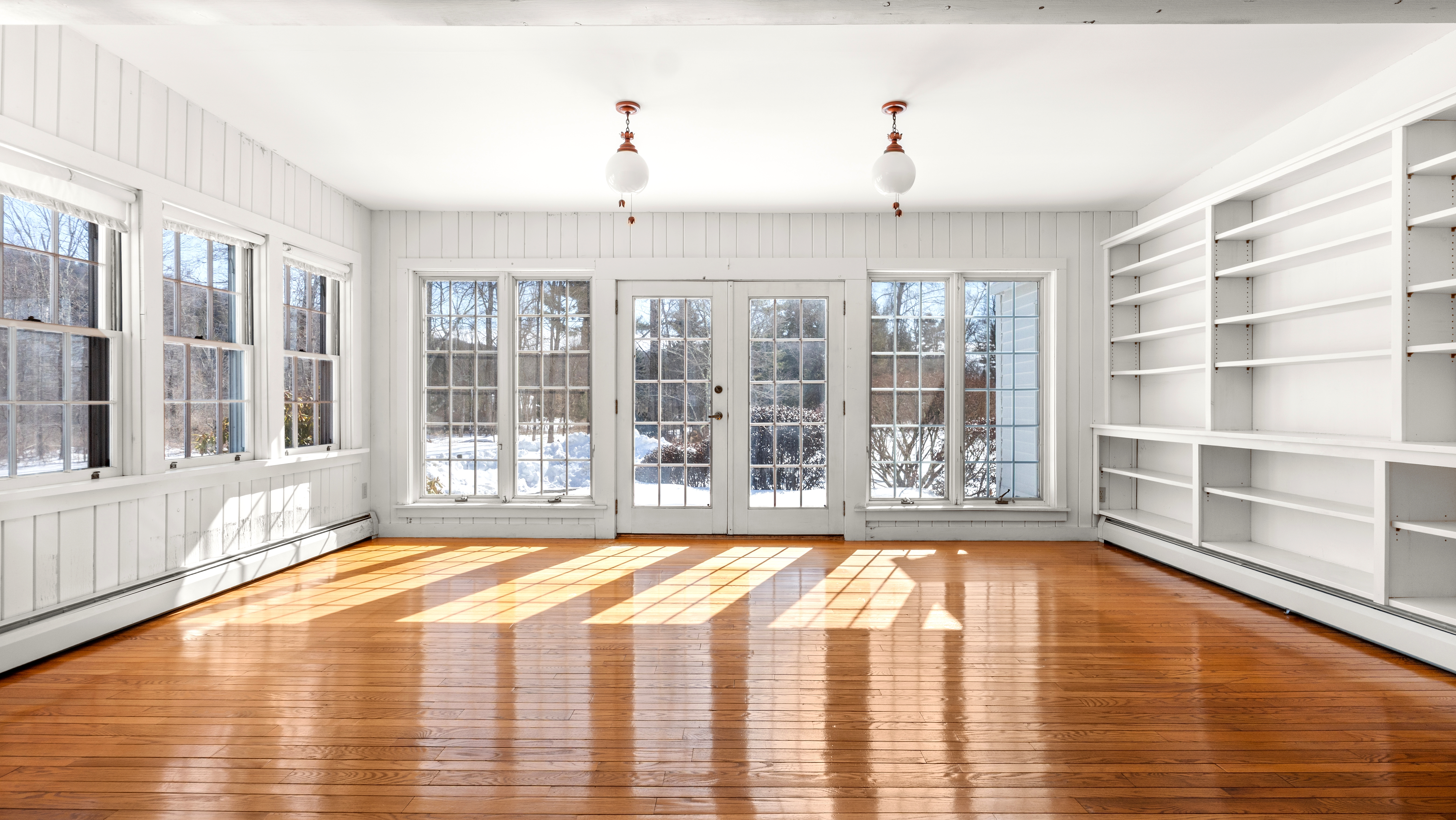 Richmond Estate Near Tanglewood: 5+ Acres, Pond Access, & Bonus Suite - 物件實景
