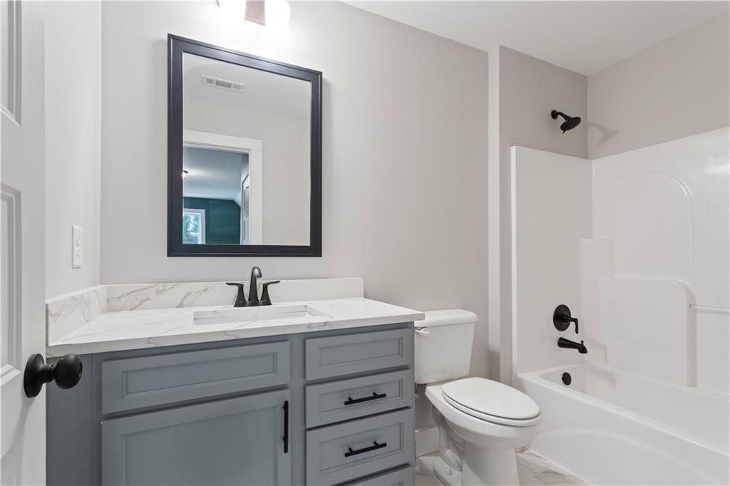 Carrollton, Georgia, 30116, United States, 4 Bedrooms Bedrooms, ,4 BathroomsBathrooms,Residential,For Sale,2001875