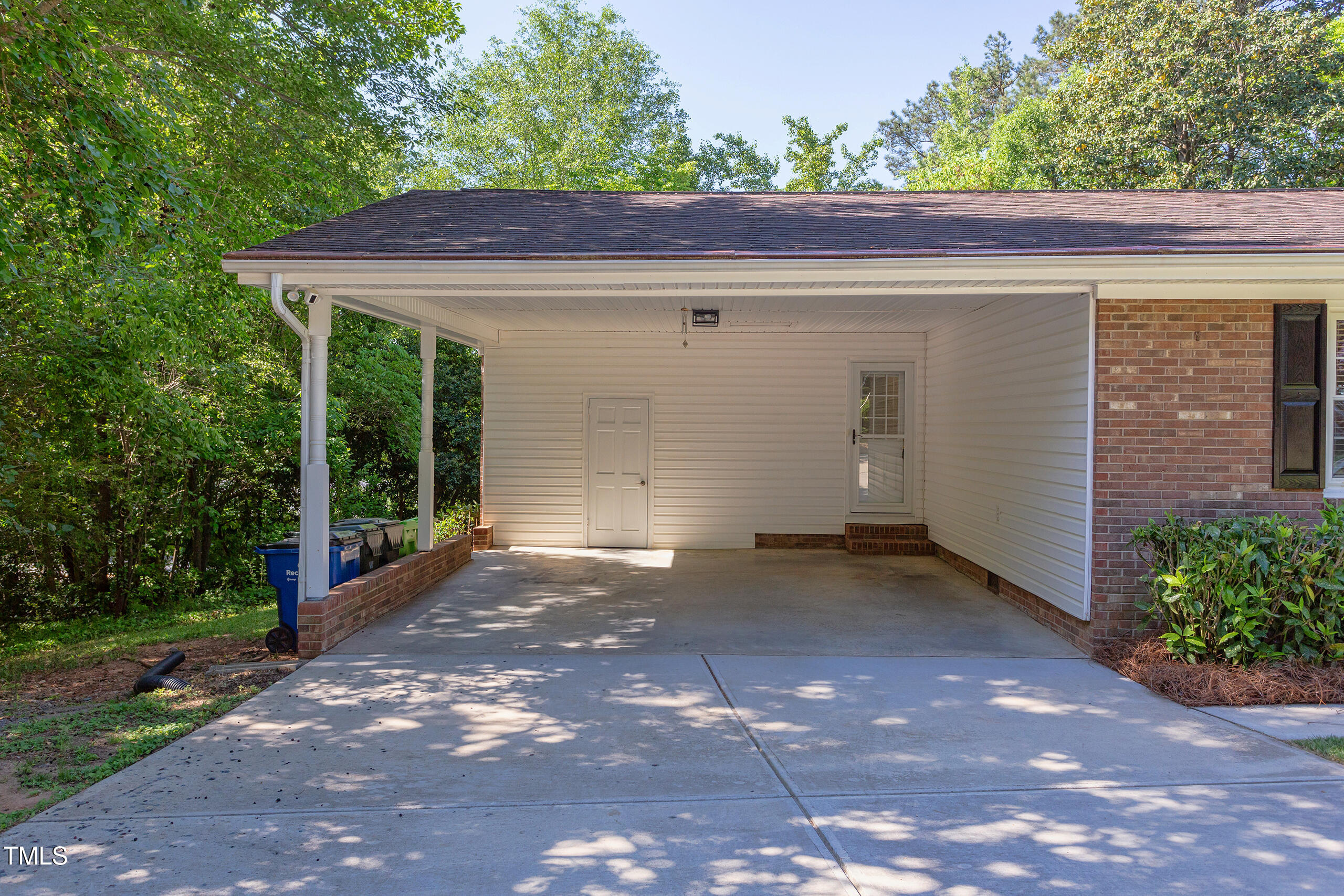 Raleigh, North Carolina, 27612, United States, 6 Bedrooms Bedrooms, ,4 BathroomsBathrooms,Residential,For Sale,1793984
