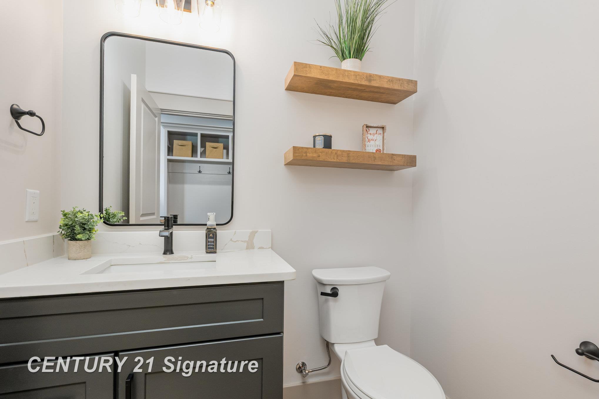 Freeland, Michigan, 48623, United States, 3 Bedrooms Bedrooms, ,3 BathroomsBathrooms,Residential,For Sale,1983558