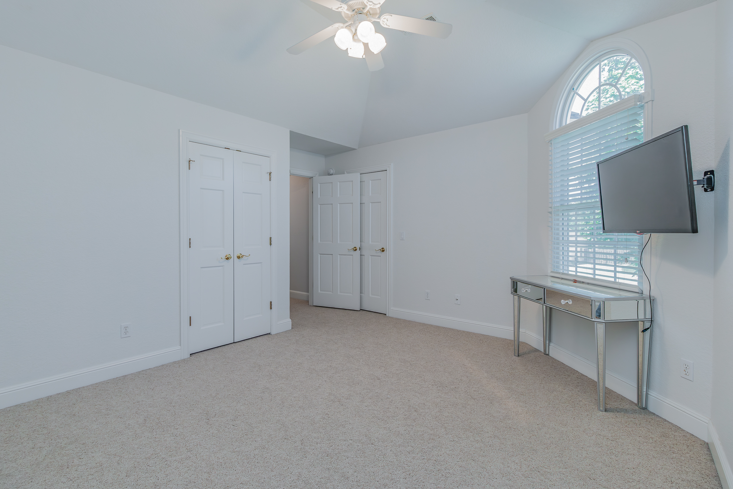  4 W. Colonial Dr., Rogers, AR 72758 - 物件實景