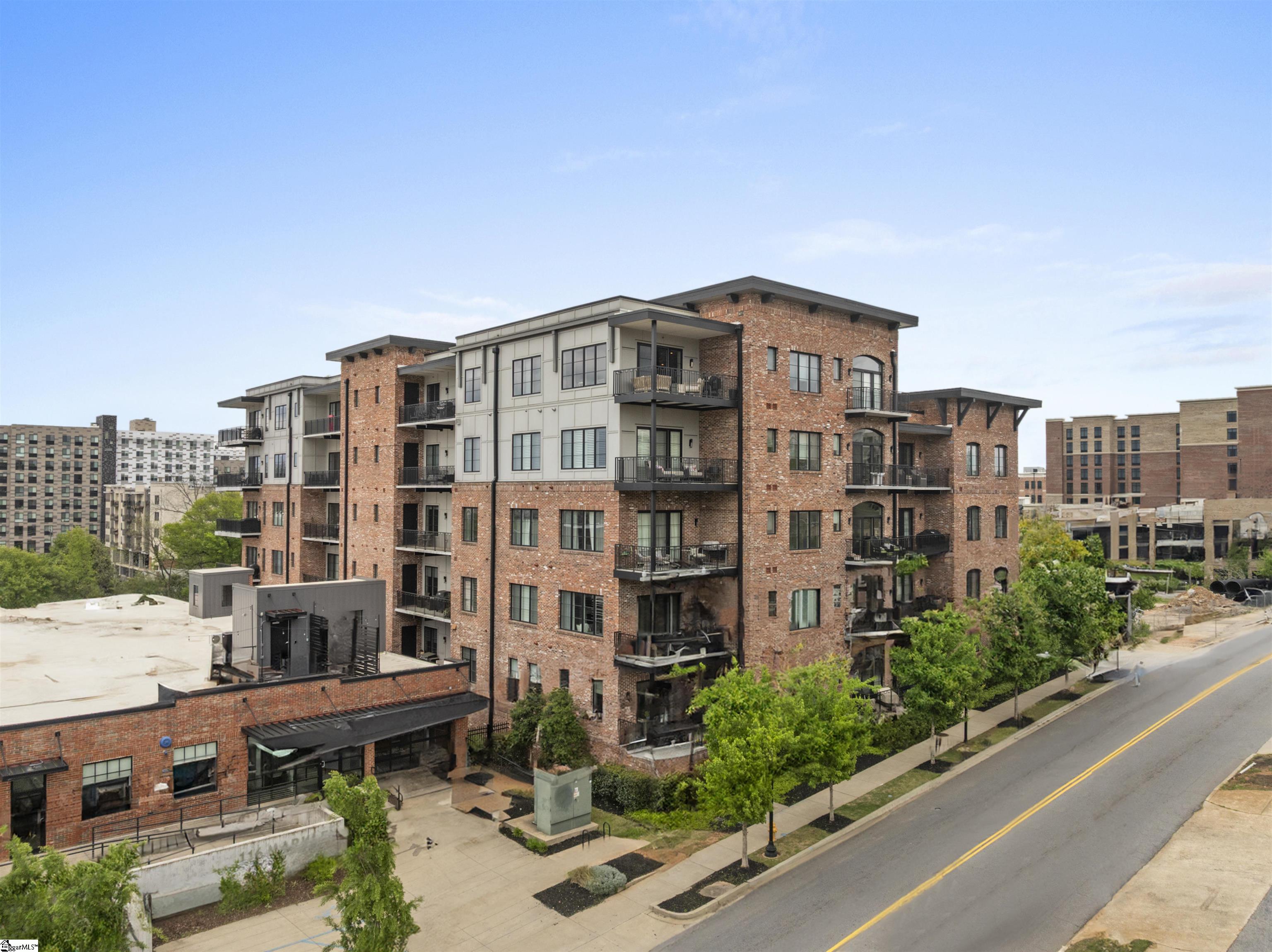 Greenville, South Carolina, 29601, United States, 2 Bedrooms Bedrooms, ,2 BathroomsBathrooms,Residential,For Sale,1777131