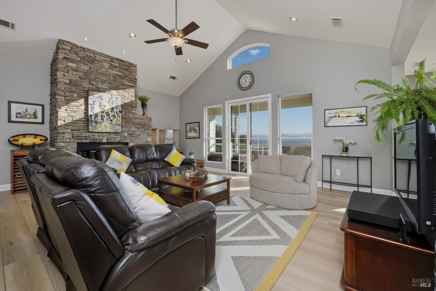 Hidden Valley Lake, California, 95467, United States, 3 Bedrooms Bedrooms, ,4 BathroomsBathrooms,Residential,For Sale,1976918