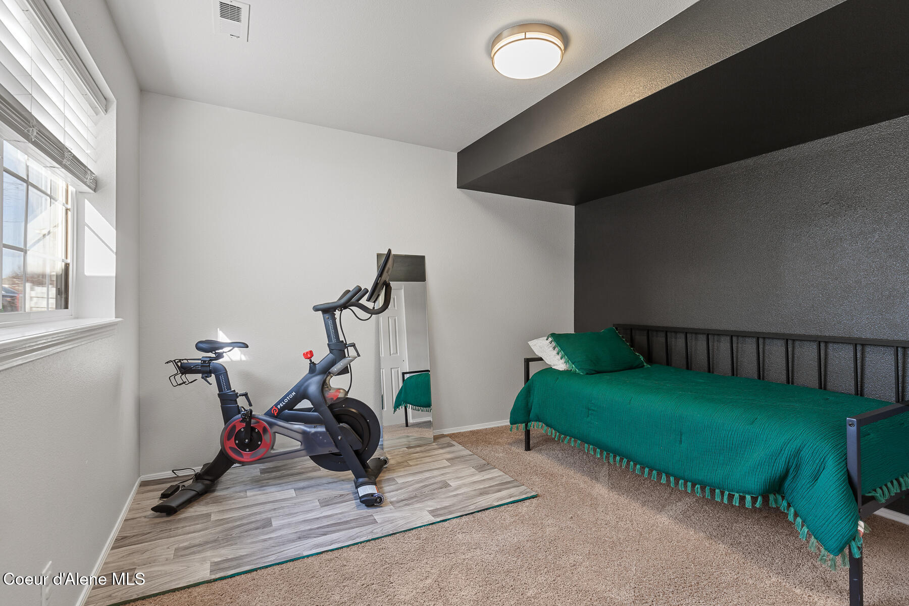 Coeur d'Alene, Idaho, 83815, United States, 5 Bedrooms Bedrooms, ,3 BathroomsBathrooms,Residential,For Sale,1937739