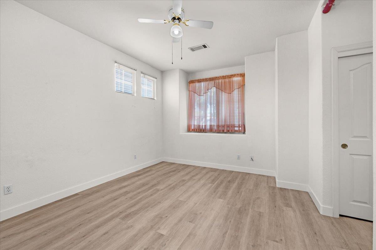 Clovis, California, 93611, United States, 5 Bedrooms Bedrooms, ,3 BathroomsBathrooms,Residential,For Sale,1924098
