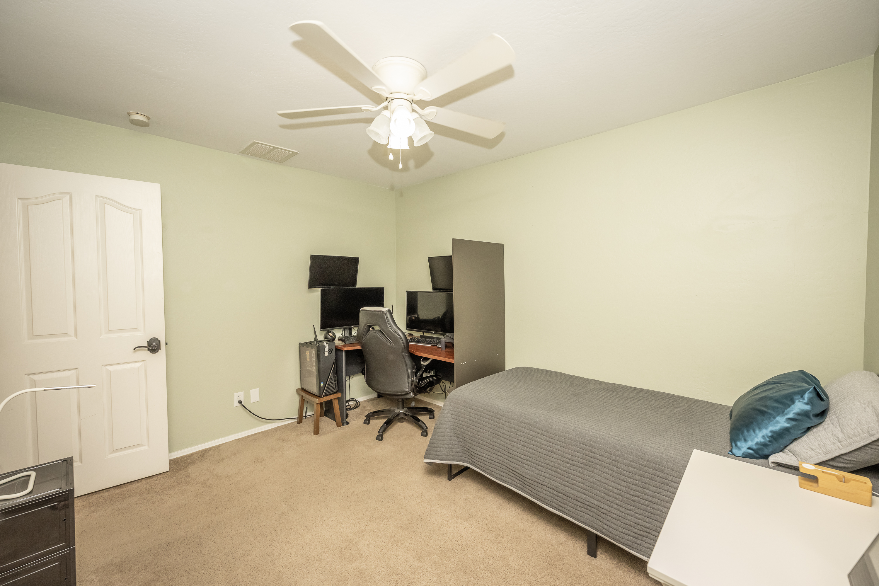 Phoenix, Arizona, 85085, United States, 4 Bedrooms Bedrooms, ,3 BathroomsBathrooms,Residential,For Sale,1869384