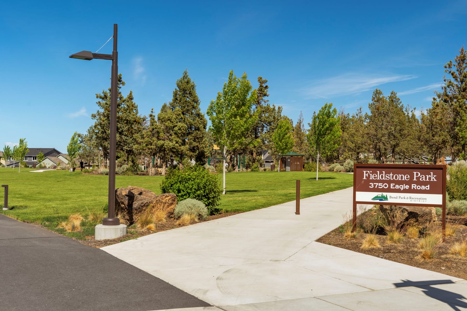  3757 NE Petrosa Avenue Bend, OR 97701 - 物件實景