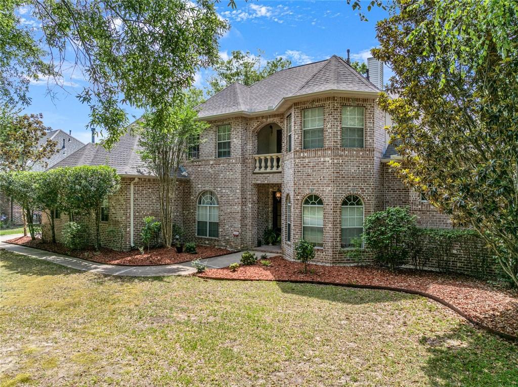 Mandeville, Louisiana, 70448, United States, 5 Bedrooms Bedrooms, ,4 BathroomsBathrooms,Residential,For Sale,1826456