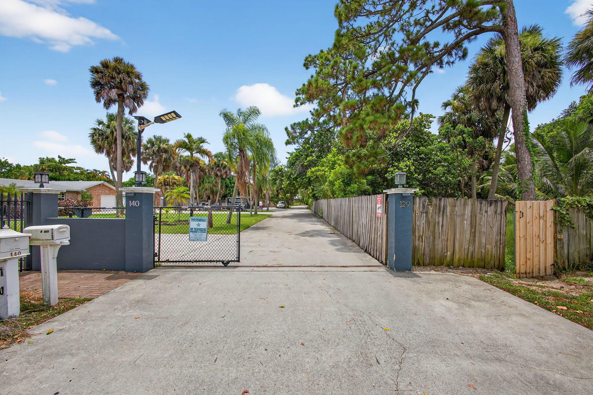 Greenacres, Florida, 33463, United States, 7 Bedrooms Bedrooms, ,6 BathroomsBathrooms,Residential,For Sale,1974684