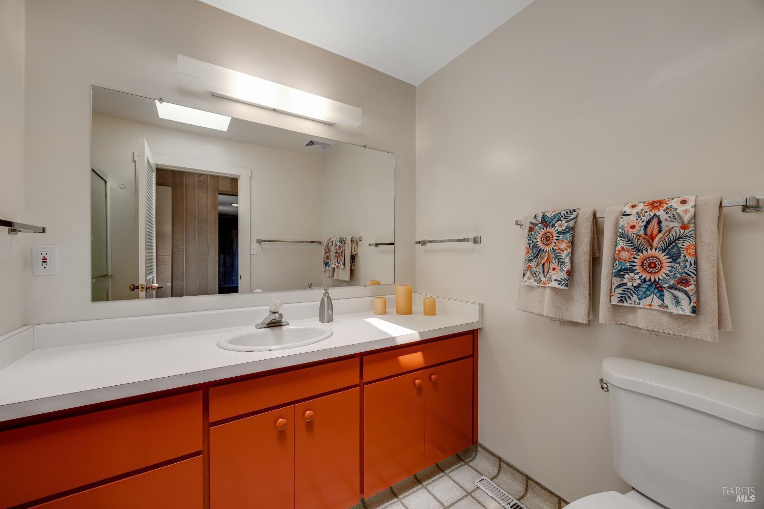 St. Helena, California, 94574, United States, 2 Bedrooms Bedrooms, ,2 BathroomsBathrooms,Residential,For Sale,1975213