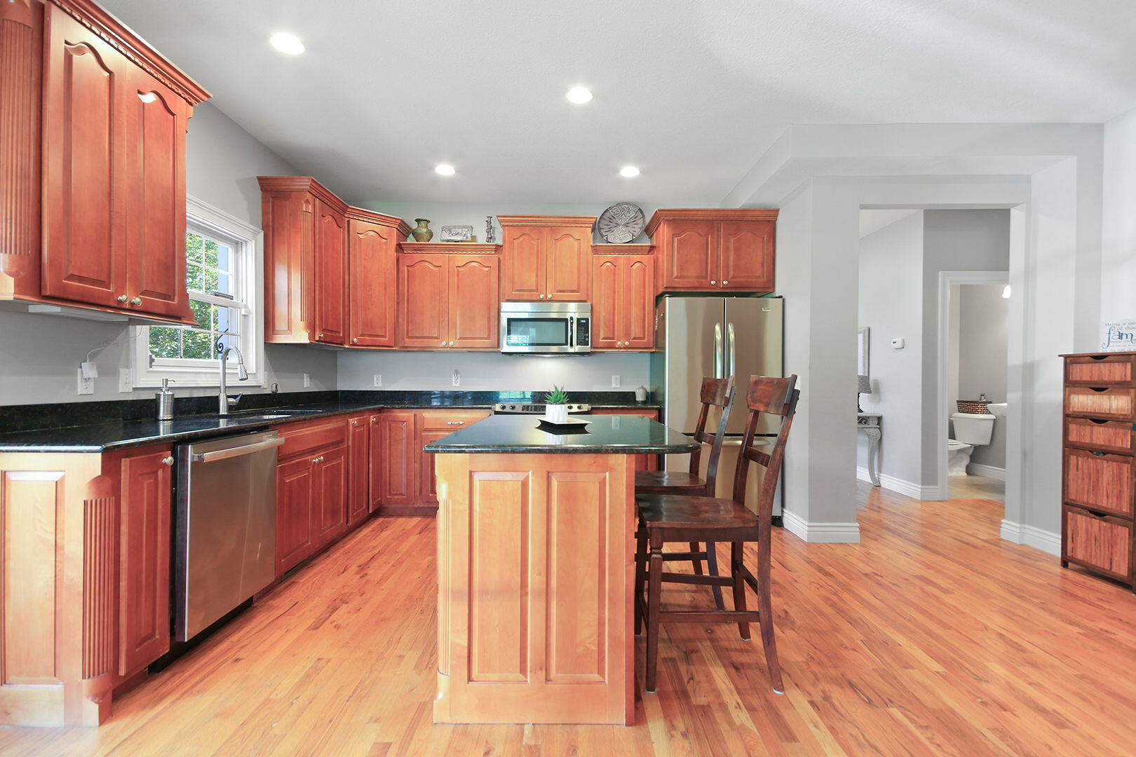 COLUMBIA, Missouri, 65203, United States, 5 Bedrooms Bedrooms, ,4 BathroomsBathrooms,Residential,For Sale,1983136