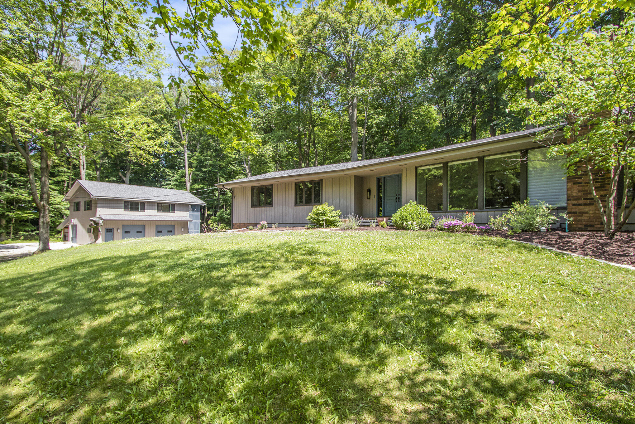 La Porte, Indiana, 46350, United States, 4 Bedrooms Bedrooms, ,4 BathroomsBathrooms,Residential,For Sale,1904805
