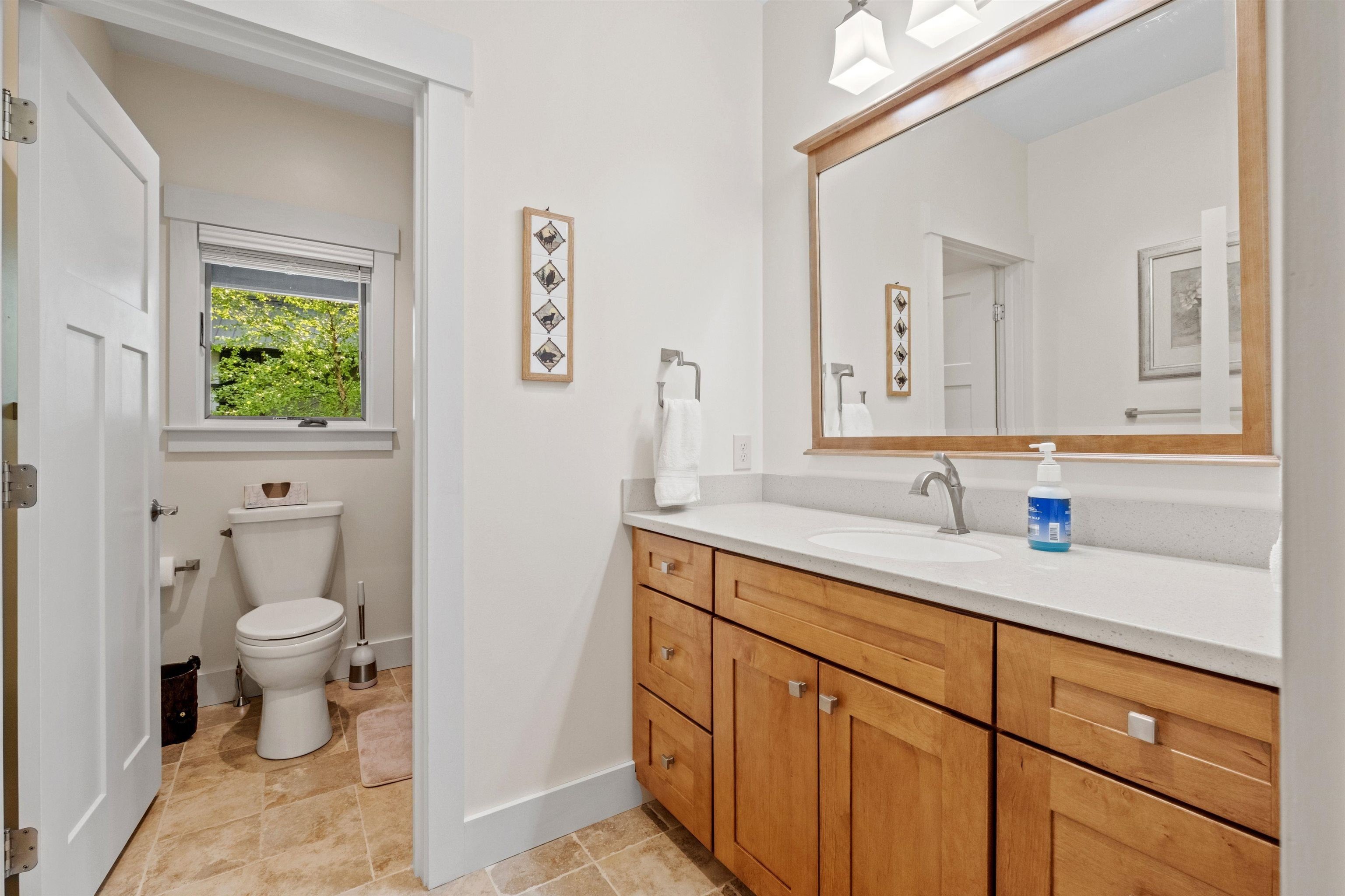 Lincoln, New Hampshire, 03251, United States, 5 Bedrooms Bedrooms, ,3 BathroomsBathrooms,Residential,For Sale,1981884