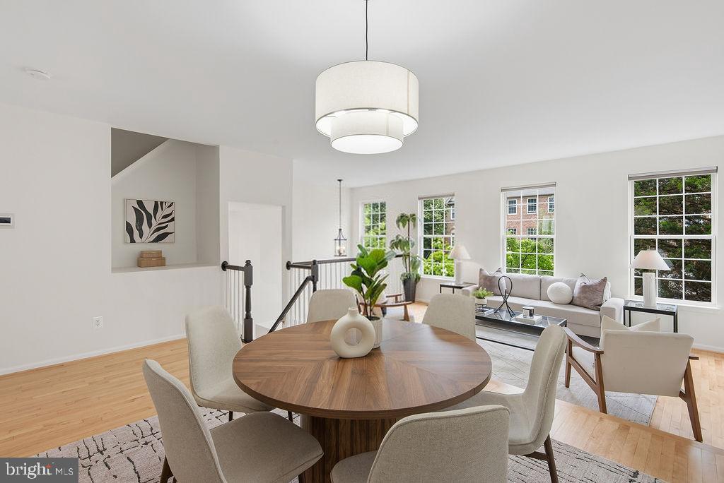 Fairfax, Virginia, 22033, United States, 3 Bedrooms Bedrooms, ,4 BathroomsBathrooms,Residential,For Sale,2048066