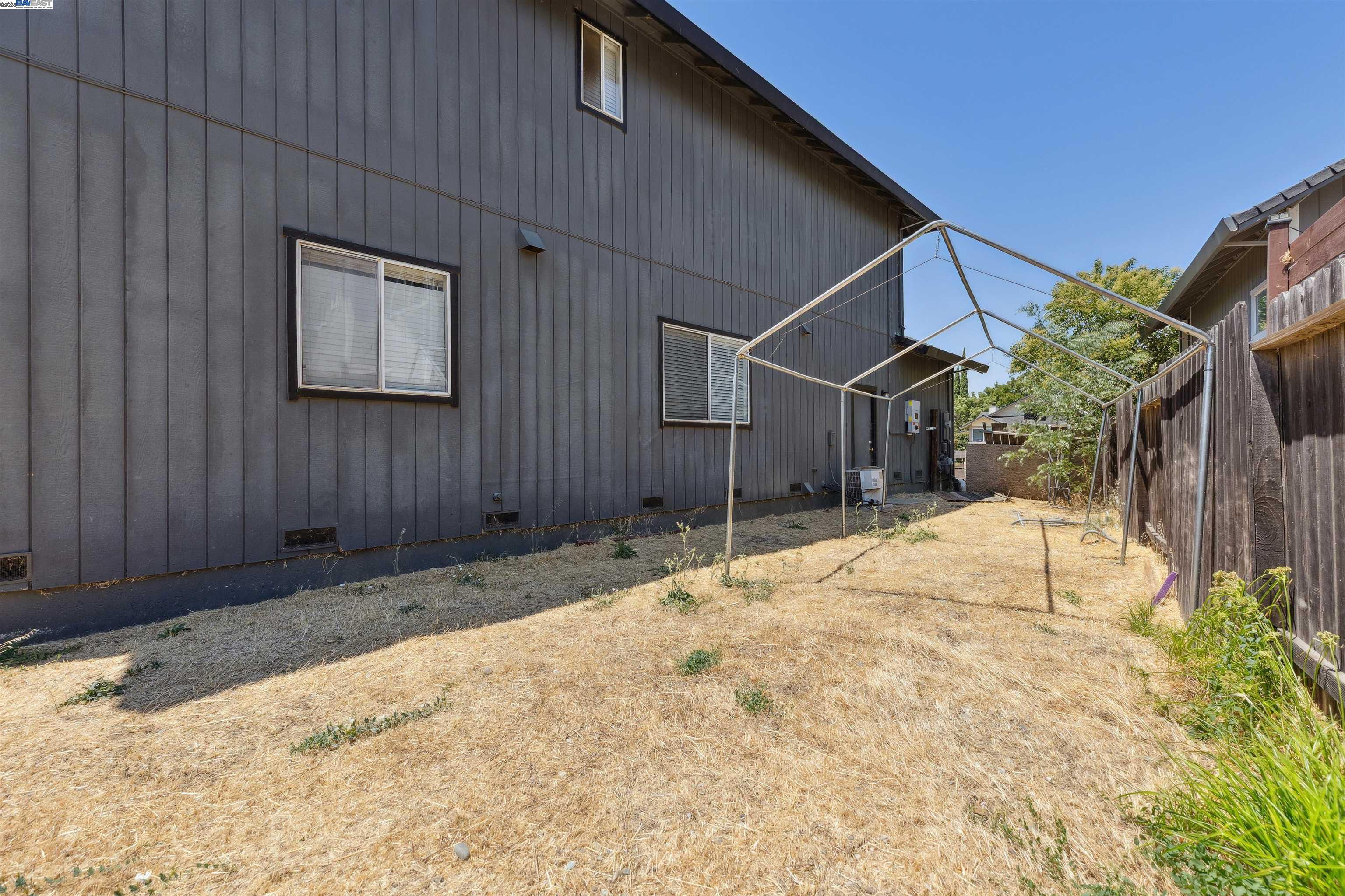 Vacaville, California, 95687, United States, 3 Bedrooms Bedrooms, ,3 BathroomsBathrooms,Residential,For Sale,1975842