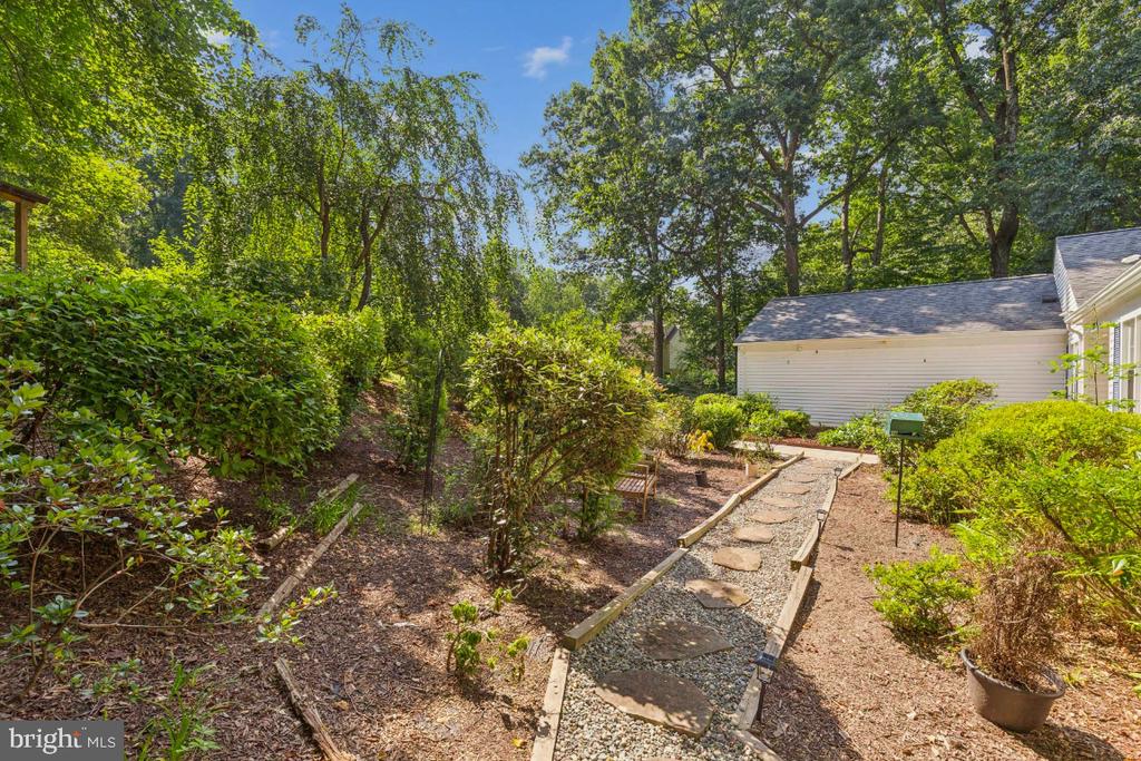 Fairfax, Virginia, 22030, United States, 3 Bedrooms Bedrooms, ,3 BathroomsBathrooms,Residential,For Sale,1904338