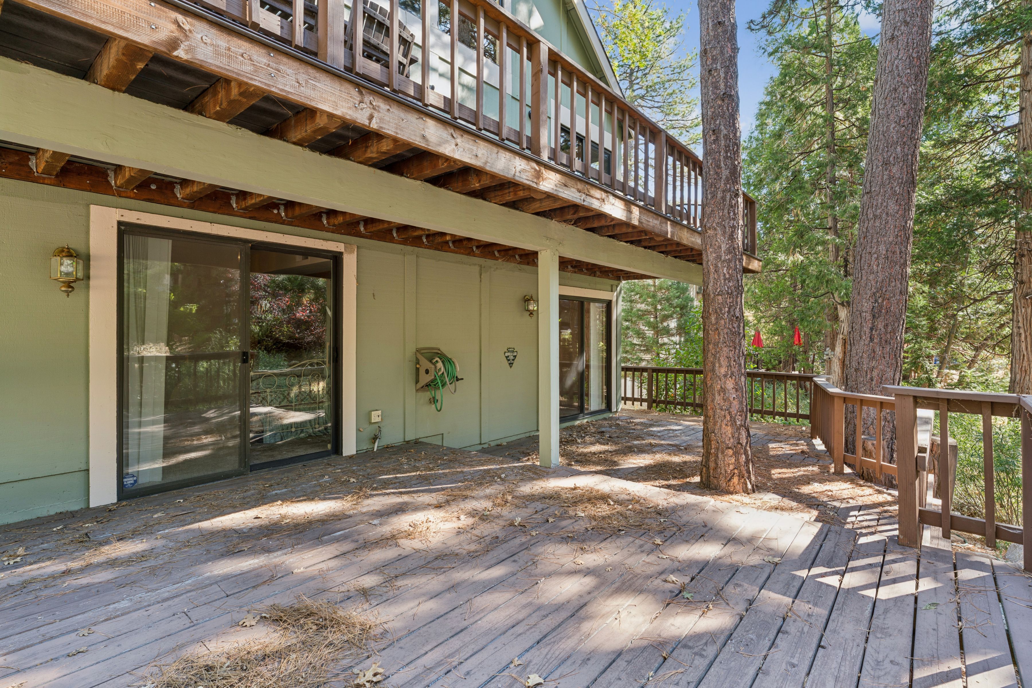  557 Brentwood Drive, Lake Arrowhead, CA 92352 - 物件實景