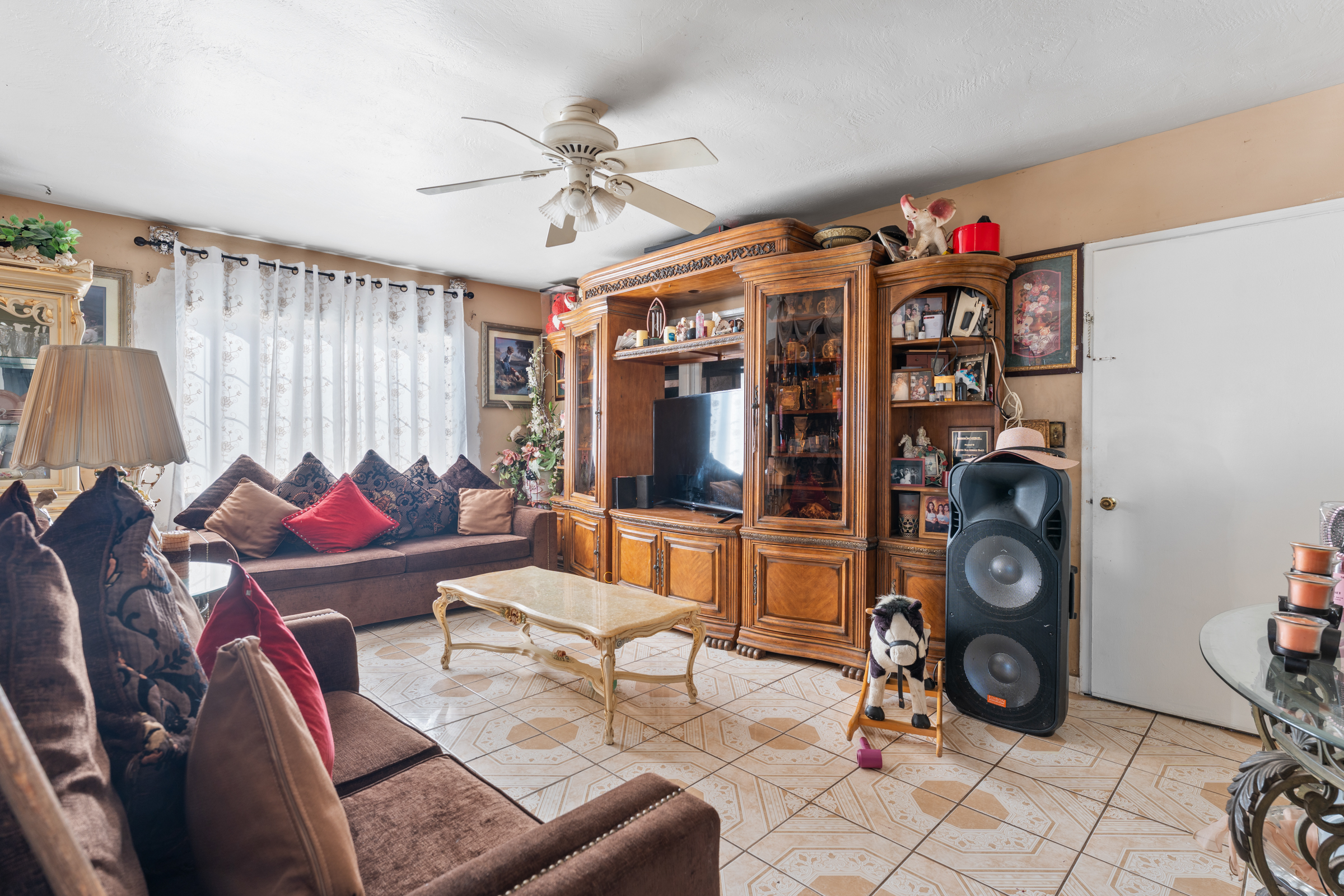 Riverside, California, 92503, United States, 3 Bedrooms Bedrooms, ,2 BathroomsBathrooms,Residential,For Sale,2005895