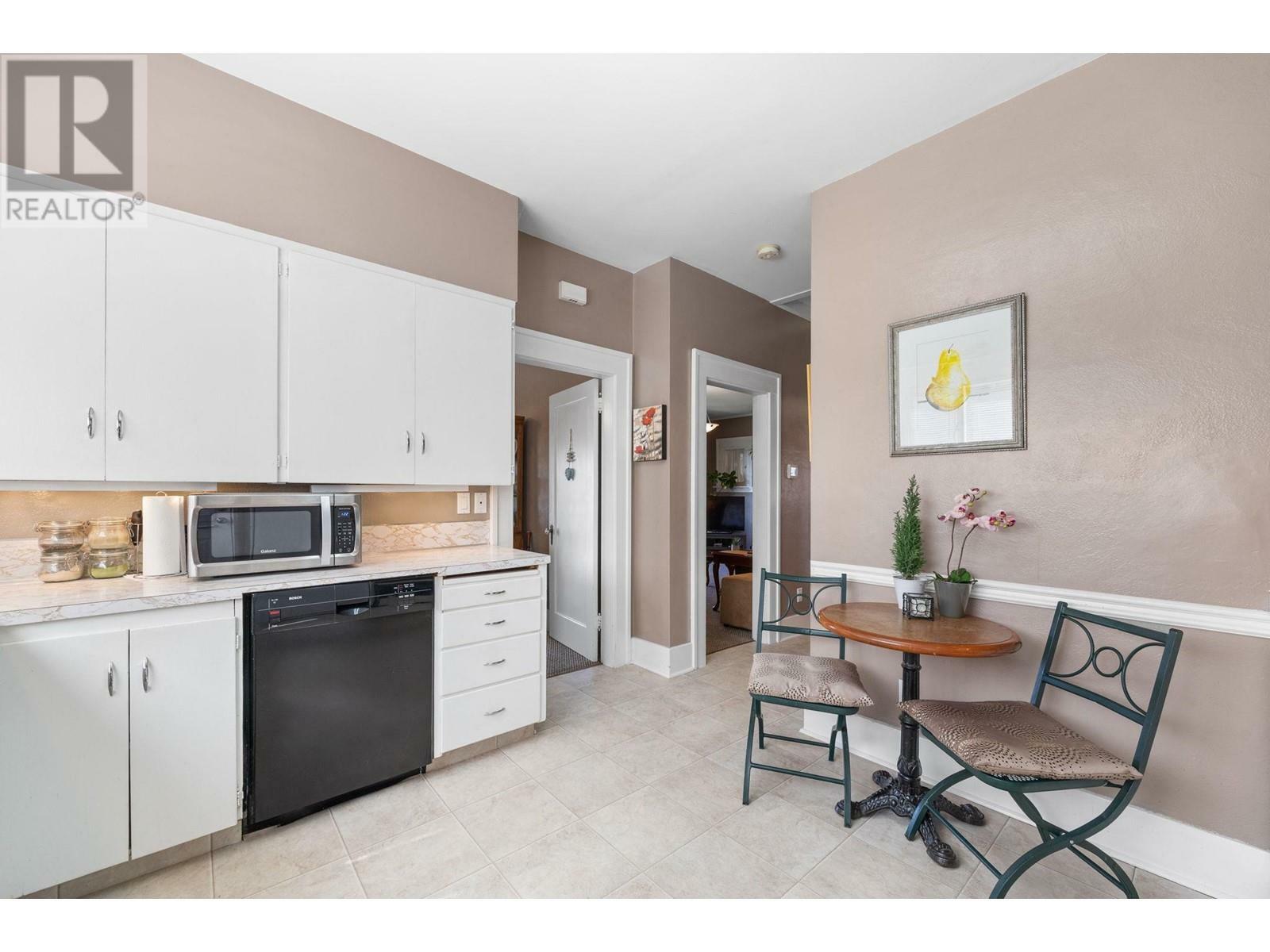 KELOWNA, British Columbia, V1Y 1A7, CA, 2 Bedrooms Bedrooms, ,1 BathroomBathrooms,Residential,For Sale,1837740