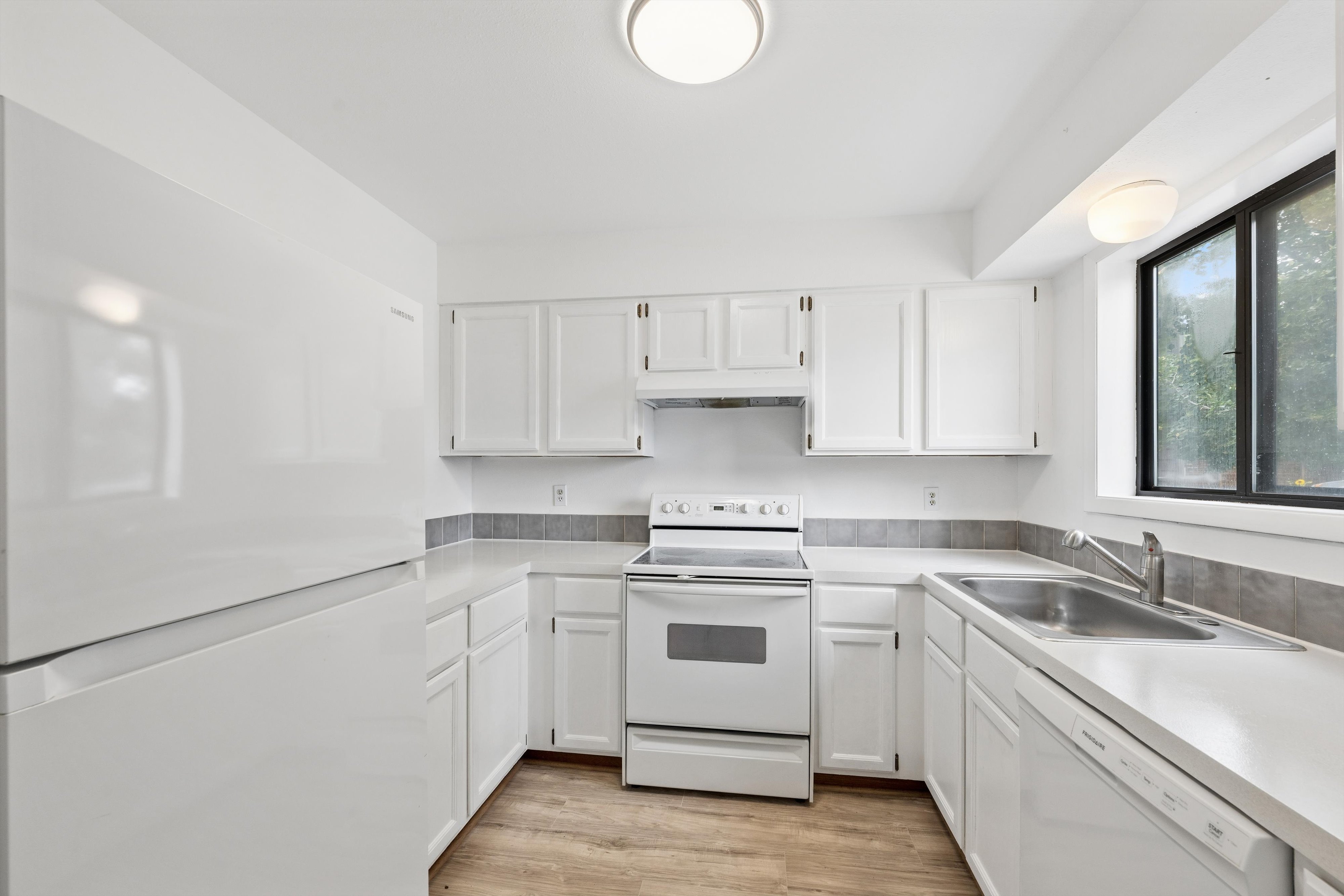  Duplex in Louisville - Each Unit is 2 Bedrooms/1 Bath - 物件實景