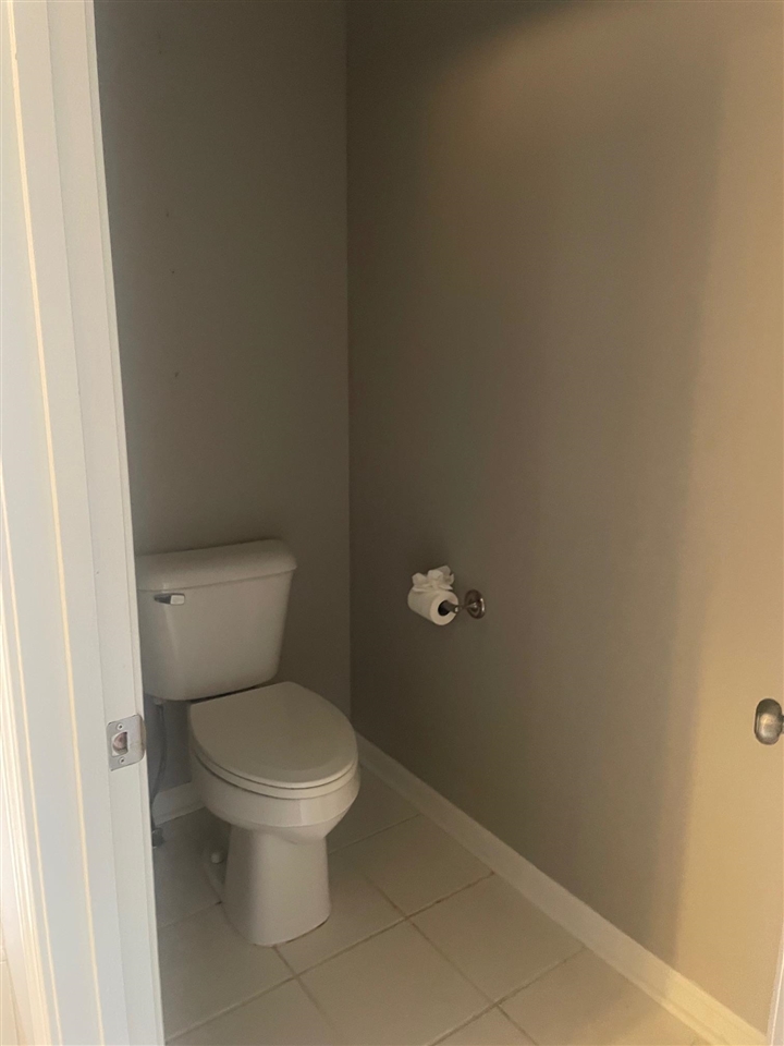 Bowling Green, Kentucky, 42104, United States, 4 Bedrooms Bedrooms, ,5 BathroomsBathrooms,Residential,For Sale,1971353