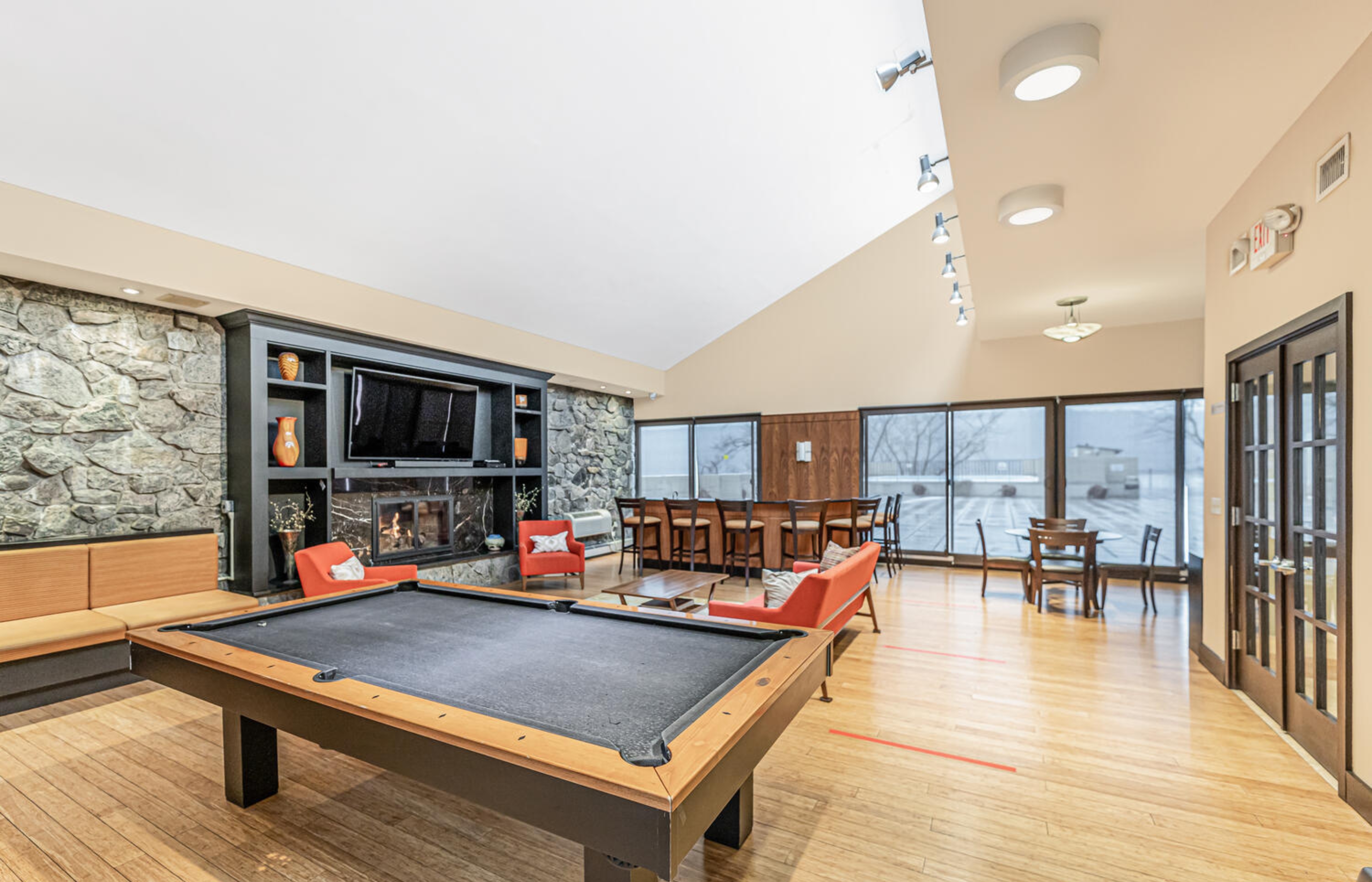  1155 Warburton Avenue - 物件實景