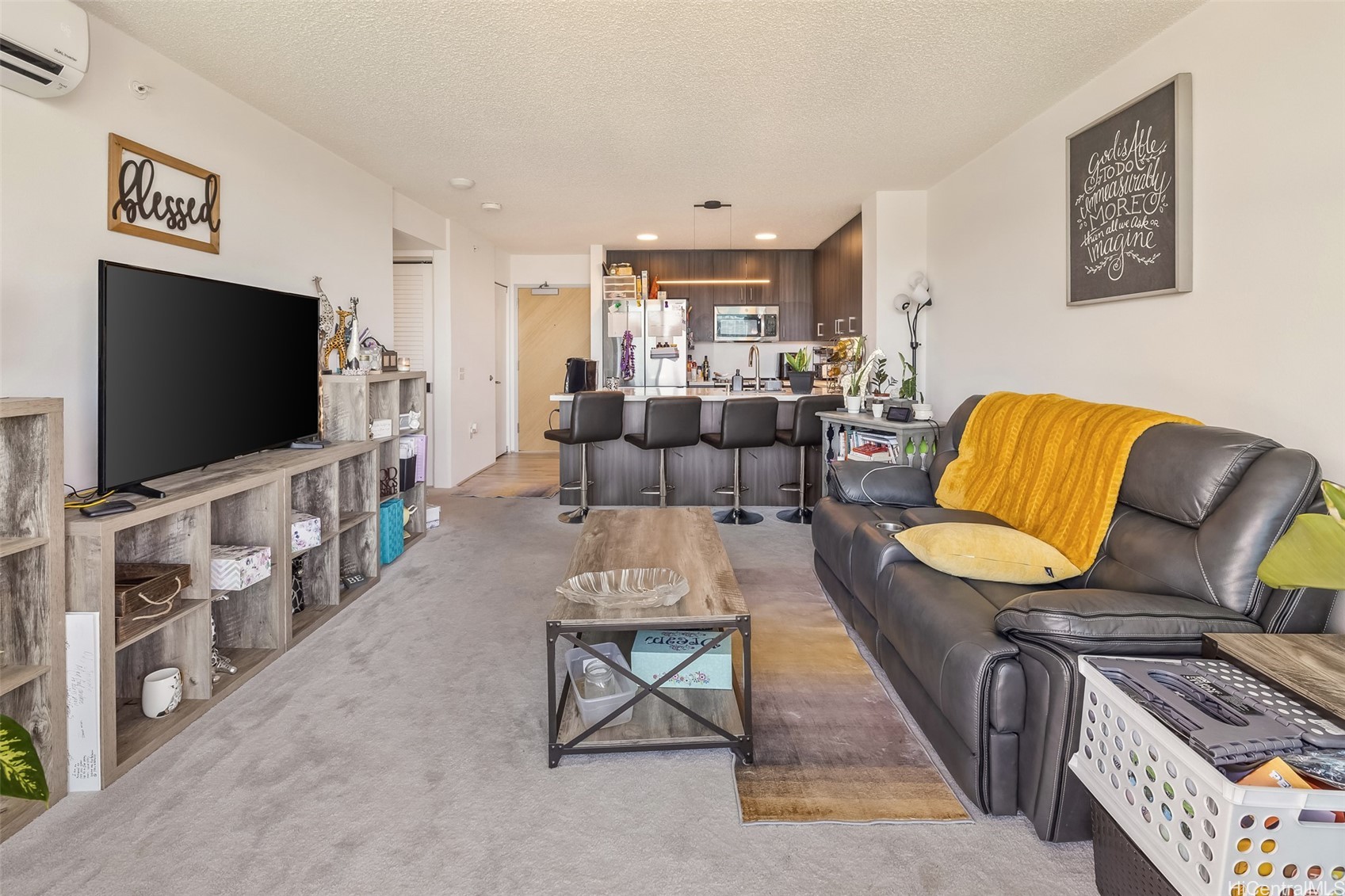 Honolulu, Hawaii, 96813, United States, 2 Bedrooms Bedrooms, ,2 BathroomsBathrooms,Residential,For Sale,1988310