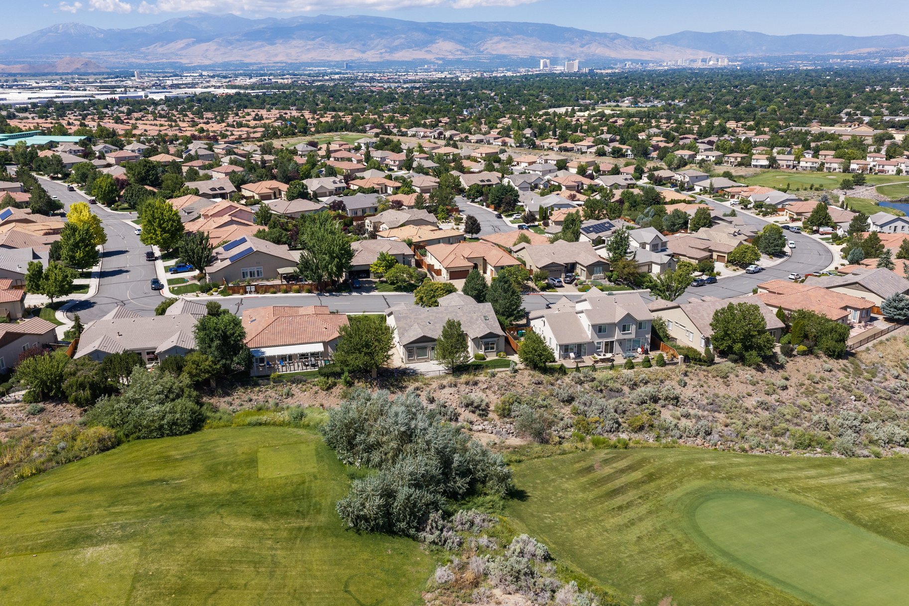  Peaceful Golf Course Living with Stunning Surroundings - 物件實景