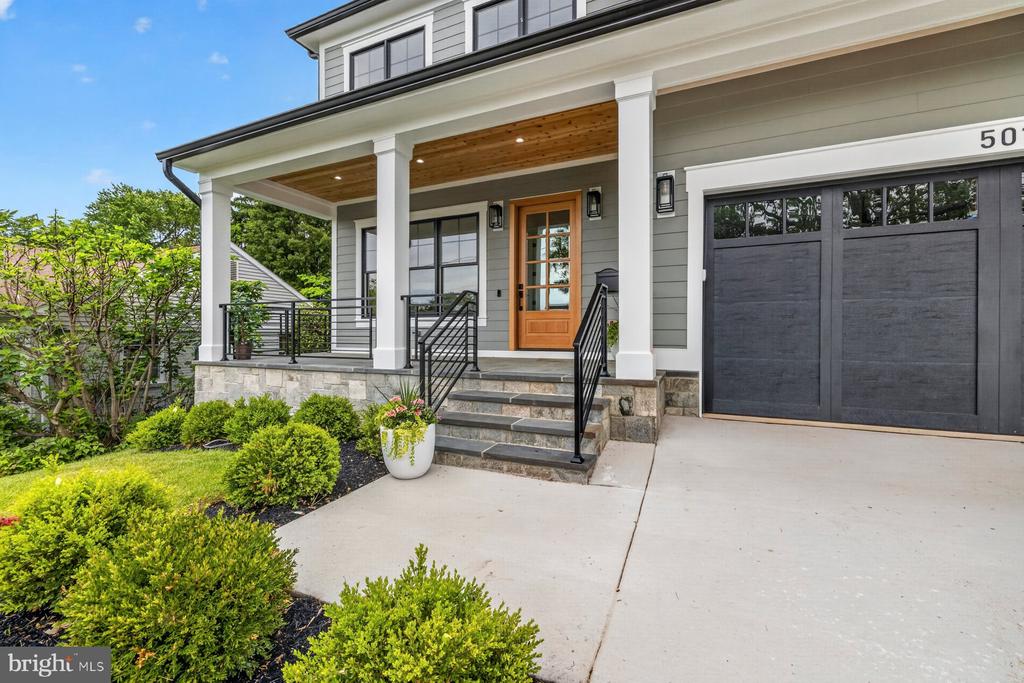 Kensington, Maryland, 20895, United States, 5 Bedrooms Bedrooms, ,5 BathroomsBathrooms,Residential,For Sale,2048532
