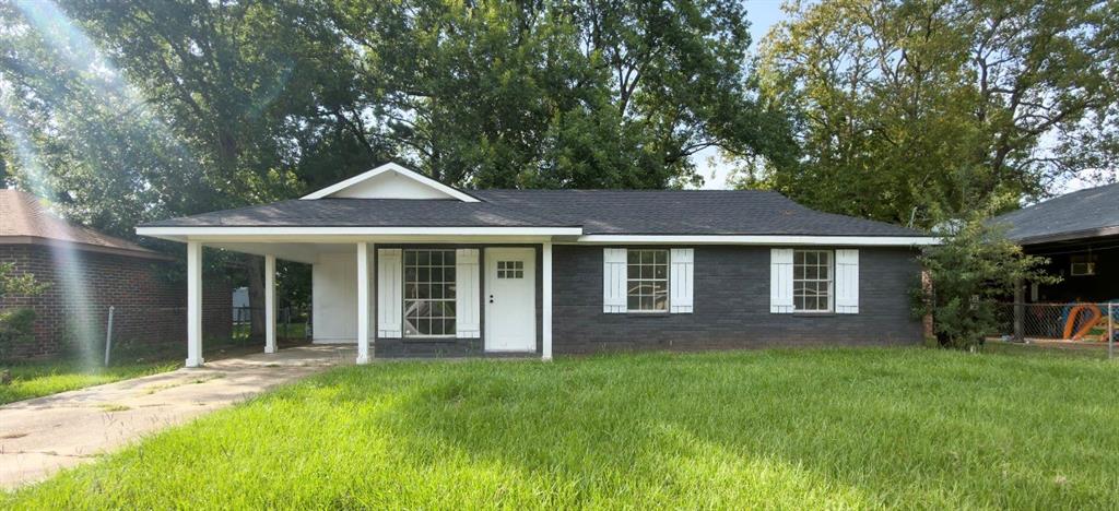 Rene Dr, Alexandria, LA 71302