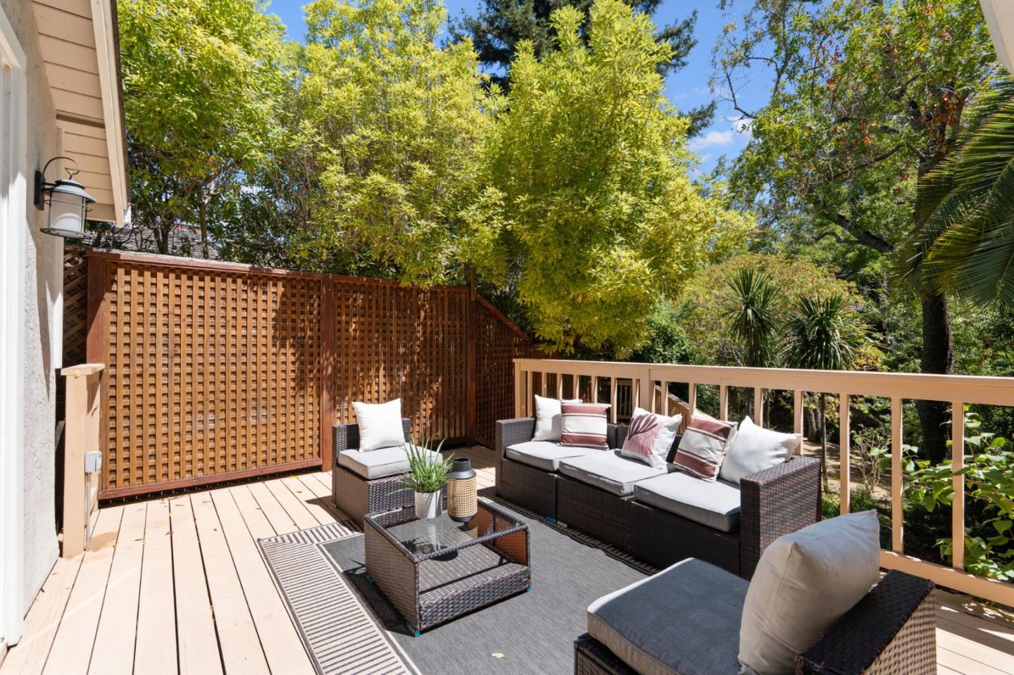 Los Altos, California, 94024, United States, 3 Bedrooms Bedrooms, ,2 BathroomsBathrooms,Residential,For Sale,1925689