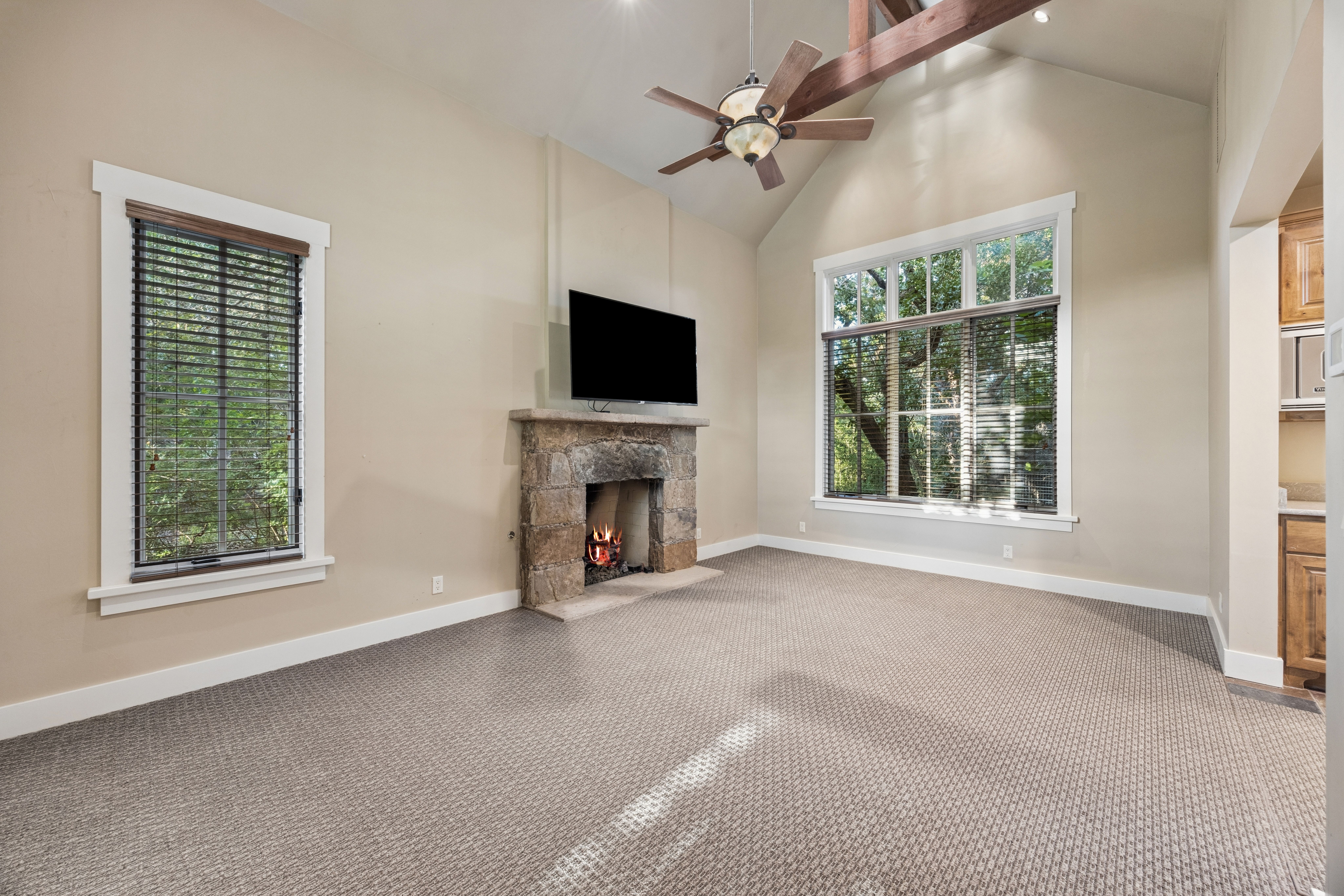 A Hidden Gem in Spanish Oaks—Peaceful, Private, and Beautifully Timeless - 物件實景