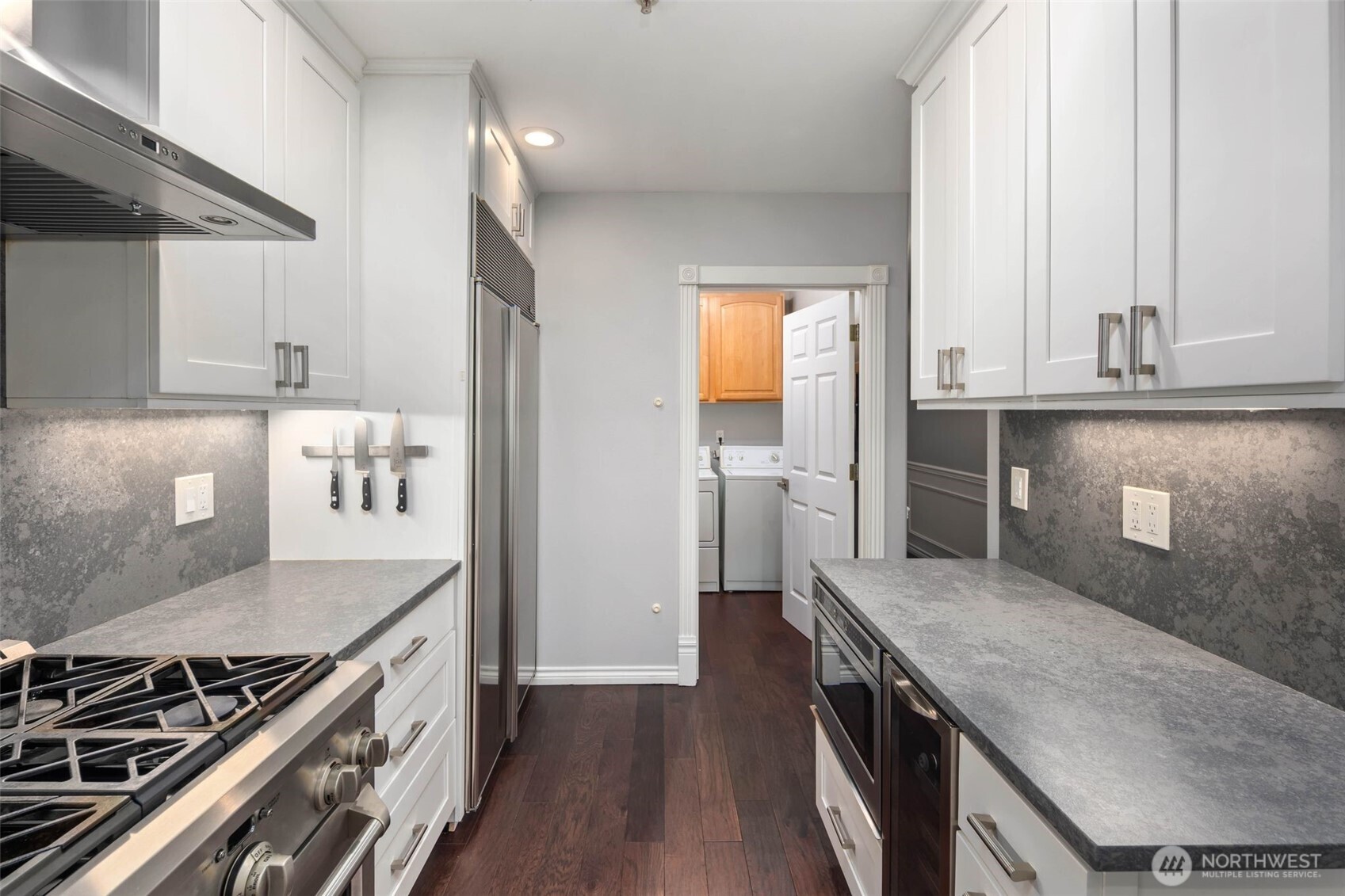 Seattle, Washington, 98116, United States, 2 Bedrooms Bedrooms, ,2 BathroomsBathrooms,Residential,For Sale,1949769