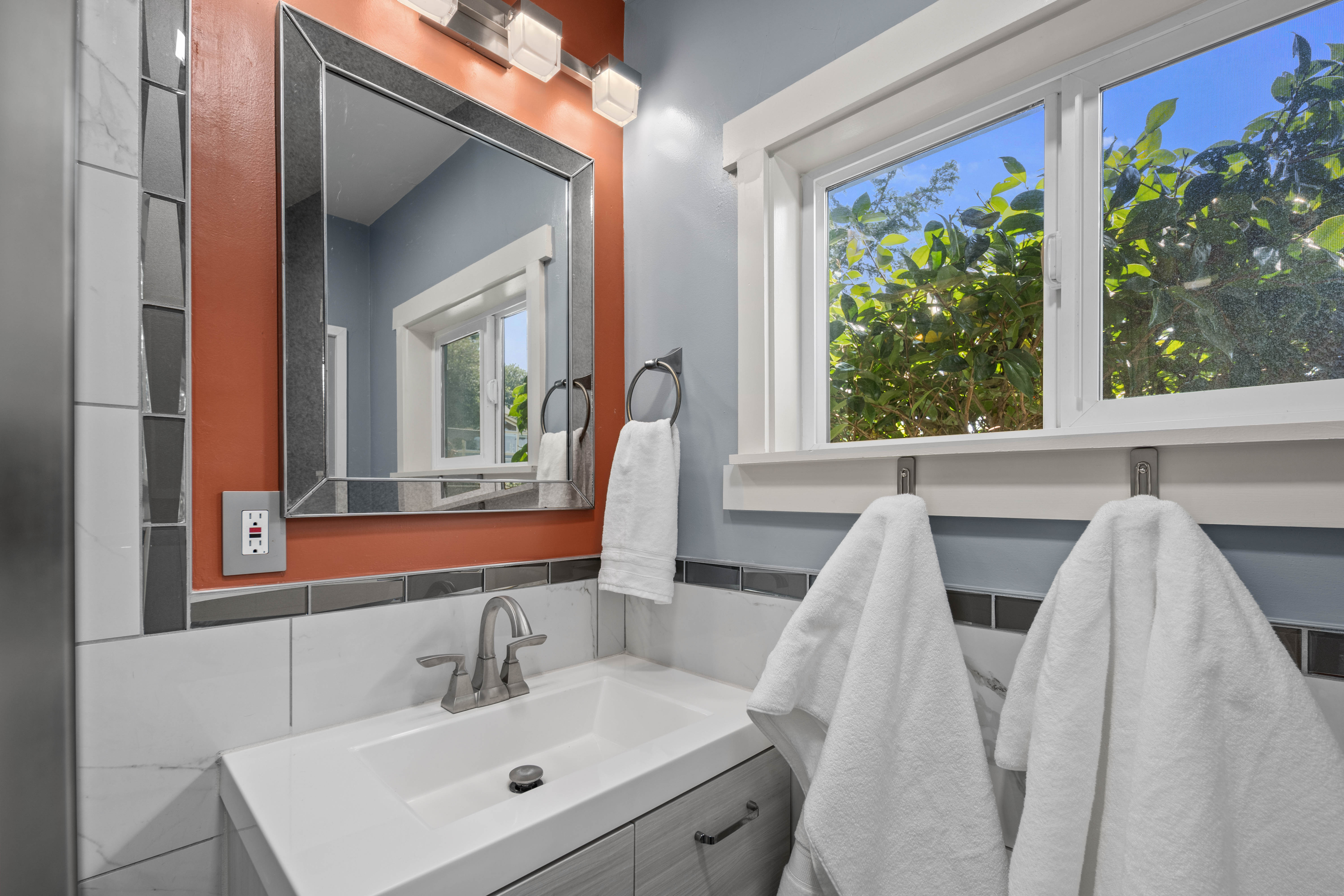  732 S. Summit Ave, Bremerton, WA 98312 - 物件實景
