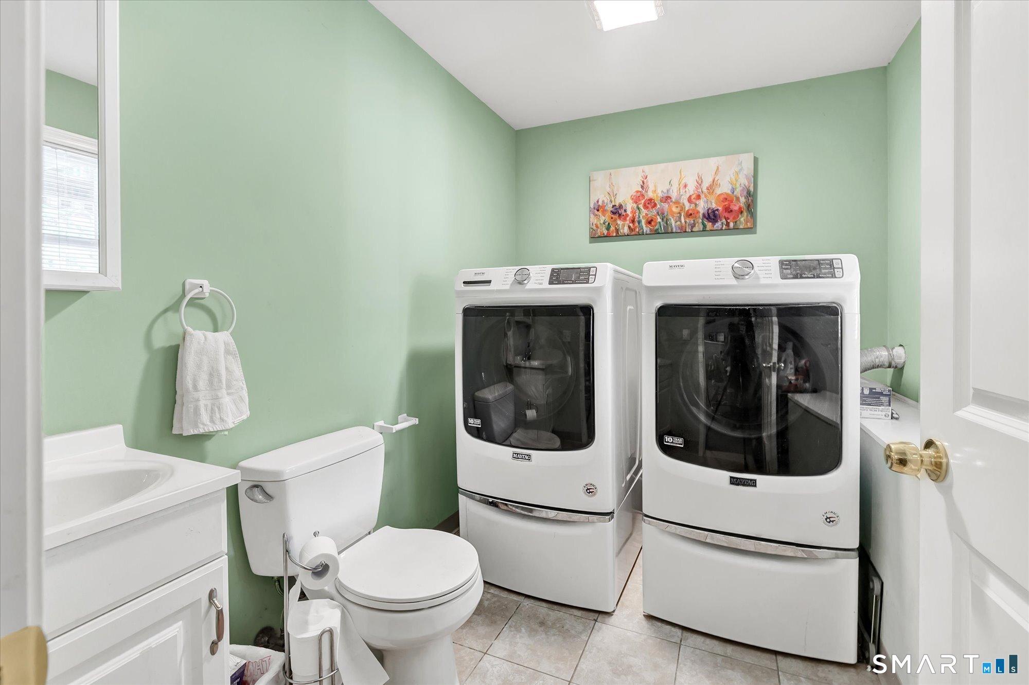 Ansonia, Connecticut, 06401, United States, 4 Bedrooms Bedrooms, ,4 BathroomsBathrooms,Residential,For Sale,2048150