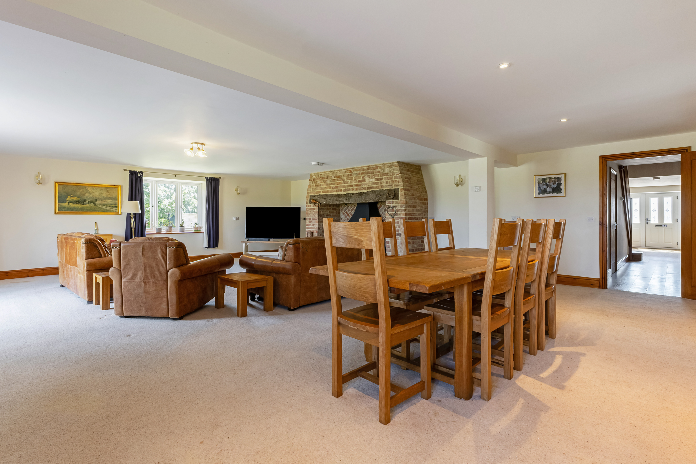  A substantial Oxfordshire farmhouse with over 9,200 sq ft of accommodation and 4 - 物件實景