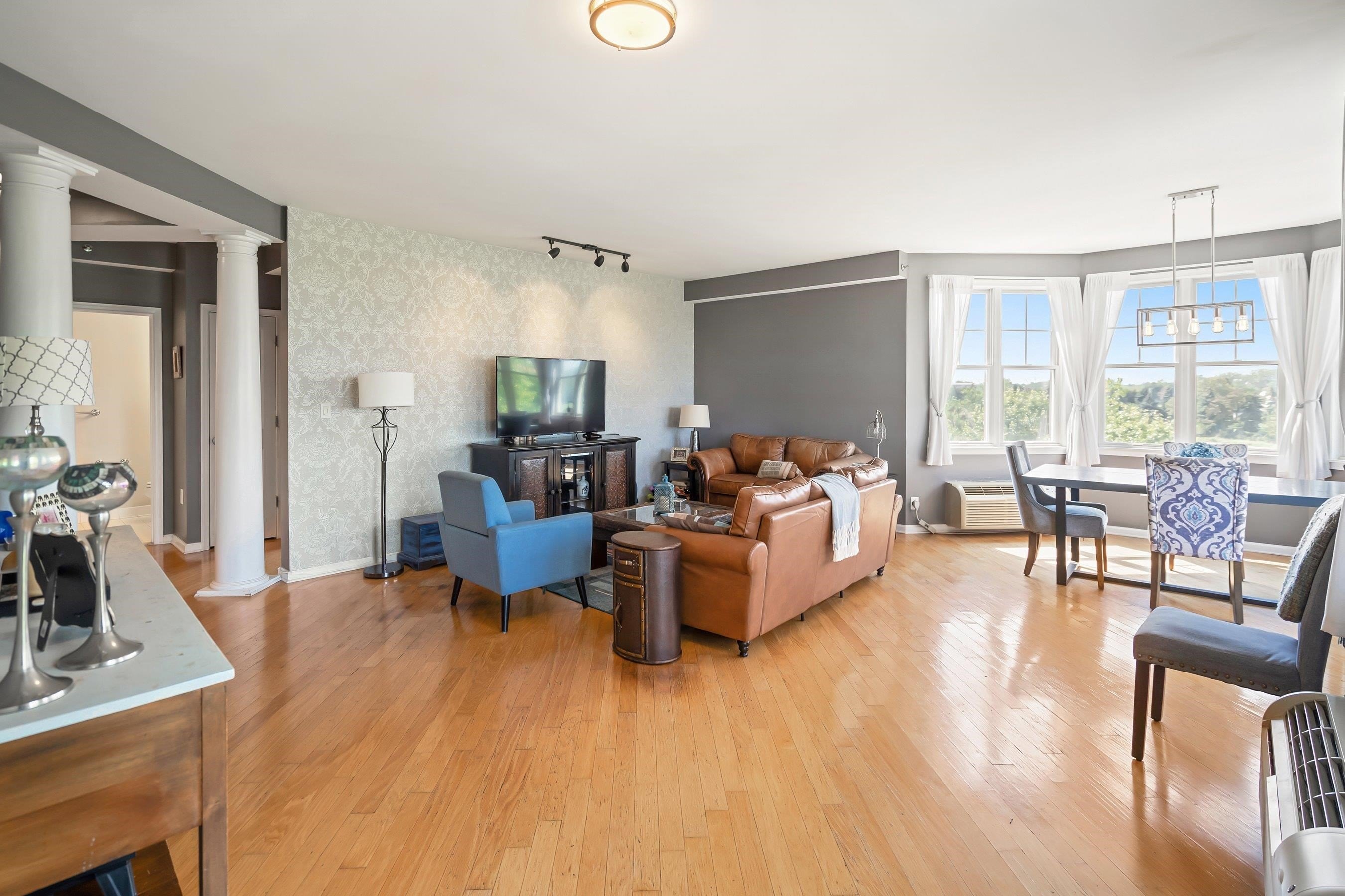 JC, Greenville, New Jersey, 07305, United States, 2 Bedrooms Bedrooms, ,2 BathroomsBathrooms,Residential,For Sale,1981936