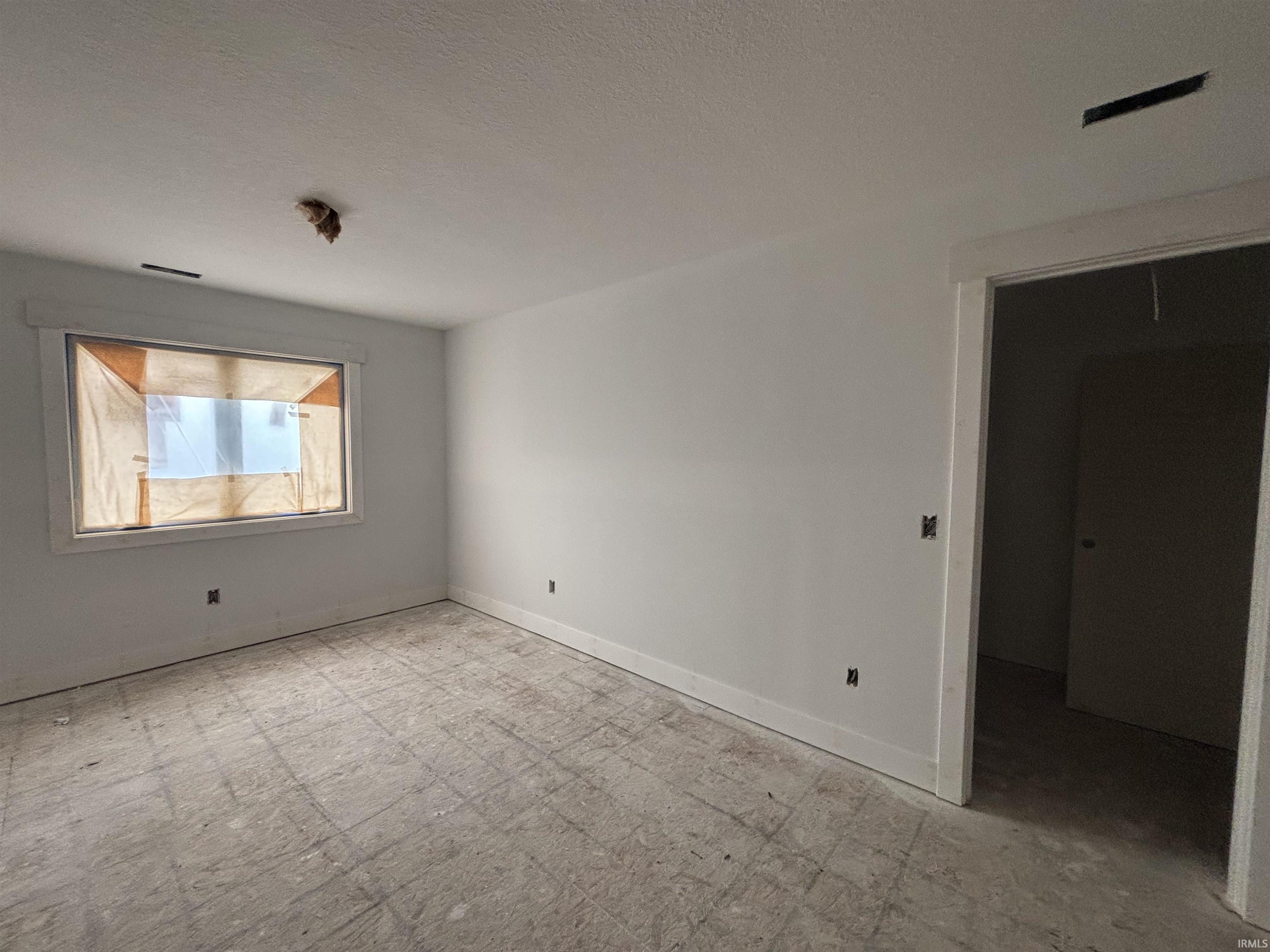 Fort Wayne, Indiana, 46818, United States, 4 Bedrooms Bedrooms, ,3 BathroomsBathrooms,Residential,For Sale,1981735