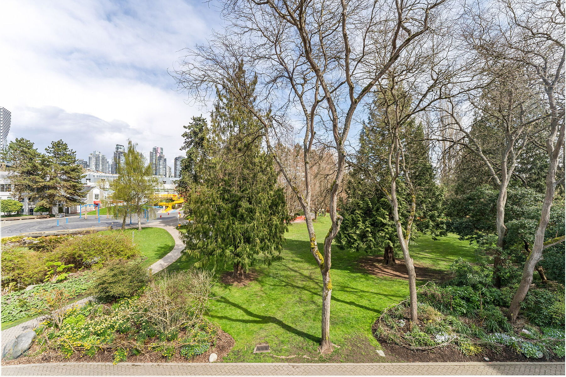  False Creek Seawall Townhouse - 物件實景
