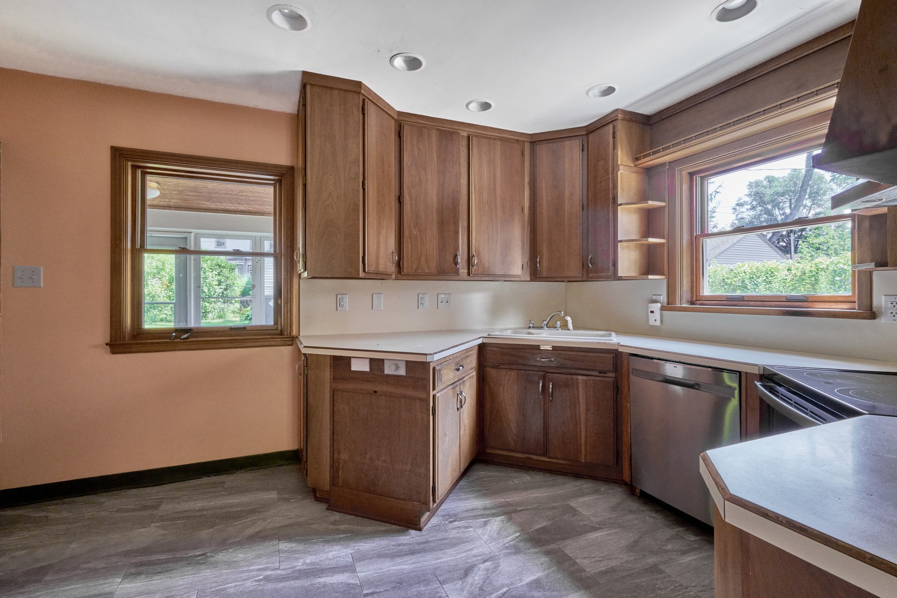  Four Bedroom Brick Cottage in Historic Butler-Tarkington - 物件實景