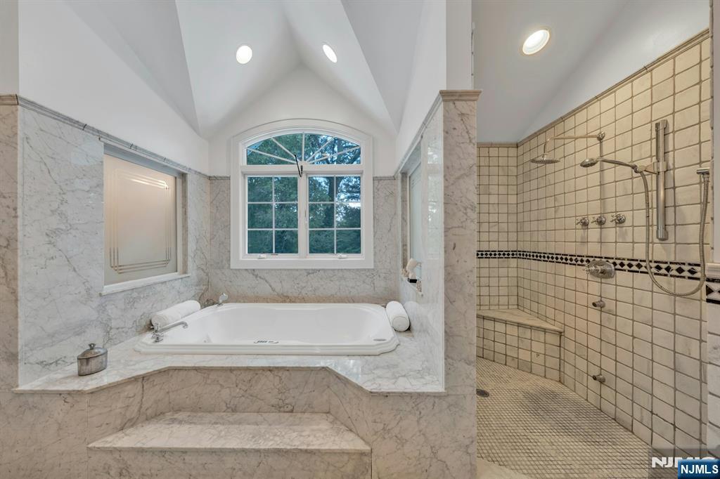 Montvale, New Jersey, 07645, United States, 6 Bedrooms Bedrooms, ,4 BathroomsBathrooms,Residential,For Sale,1950973