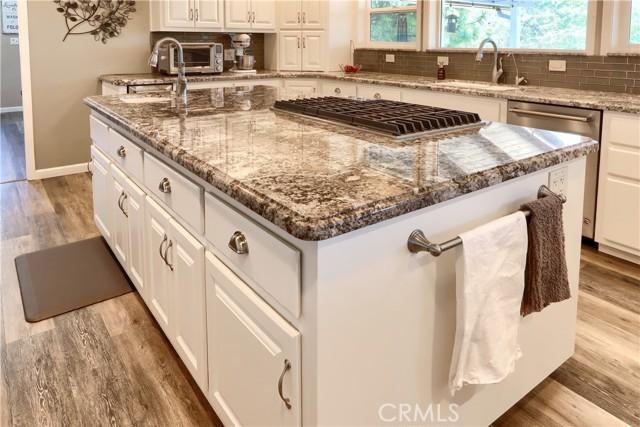 Oakhurst, California, 93644, United States, 7 Bedrooms Bedrooms, ,5 BathroomsBathrooms,Residential,For Sale,1974695