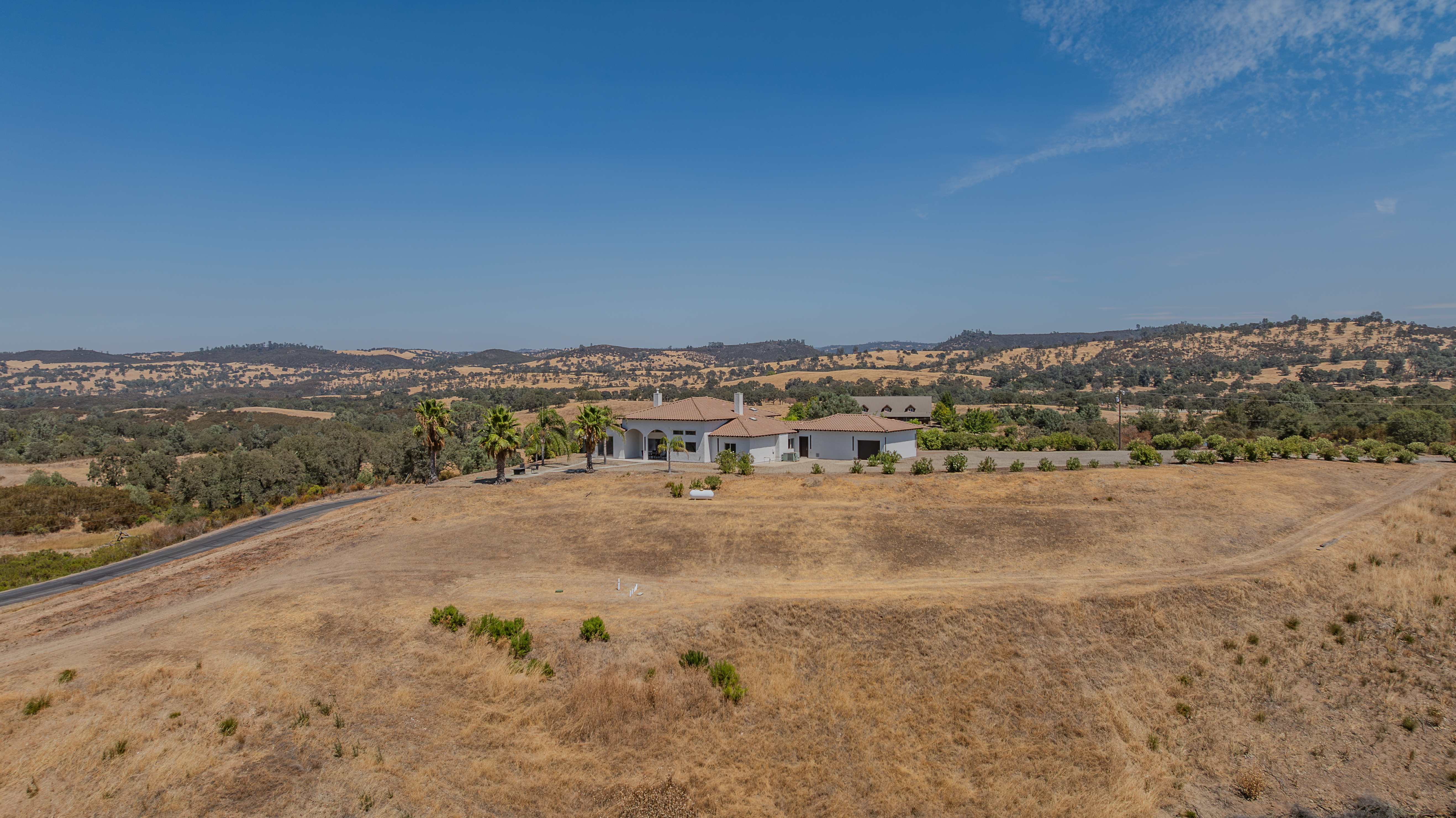  Elevated Living with 360 Views on 40 Acres - 物件實景