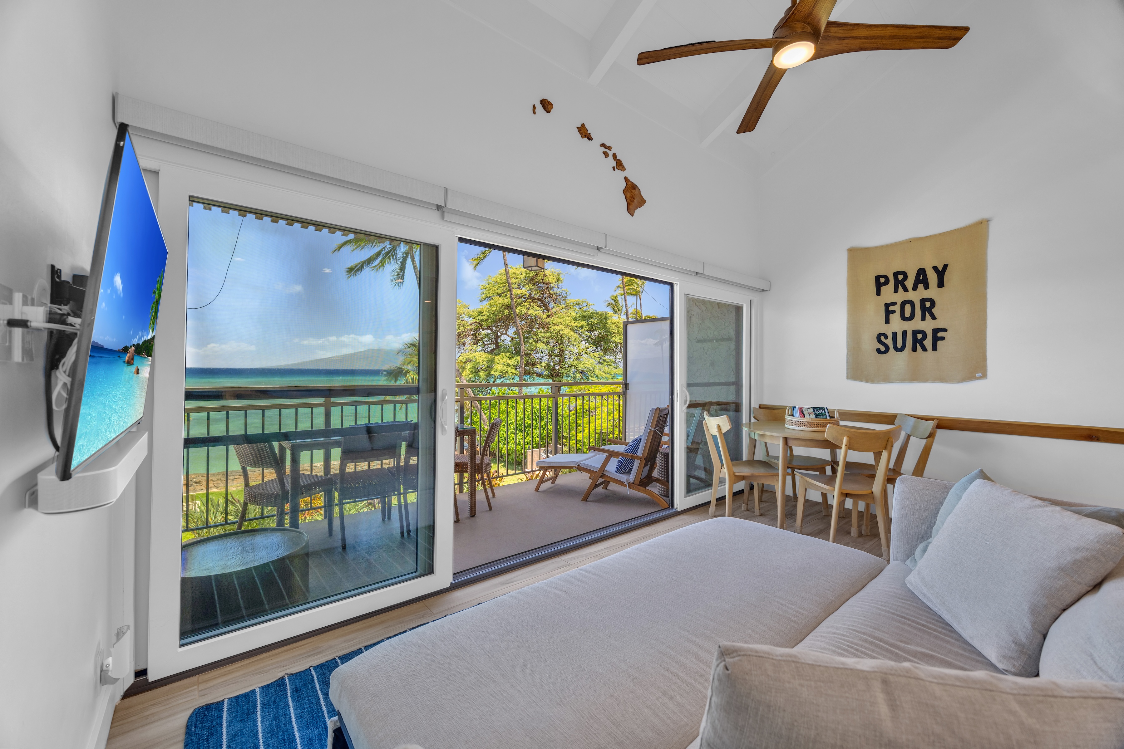  Direct oceanfront, beautiful remodeled 2 bedroom, lanai dining, furnished - 物件實景