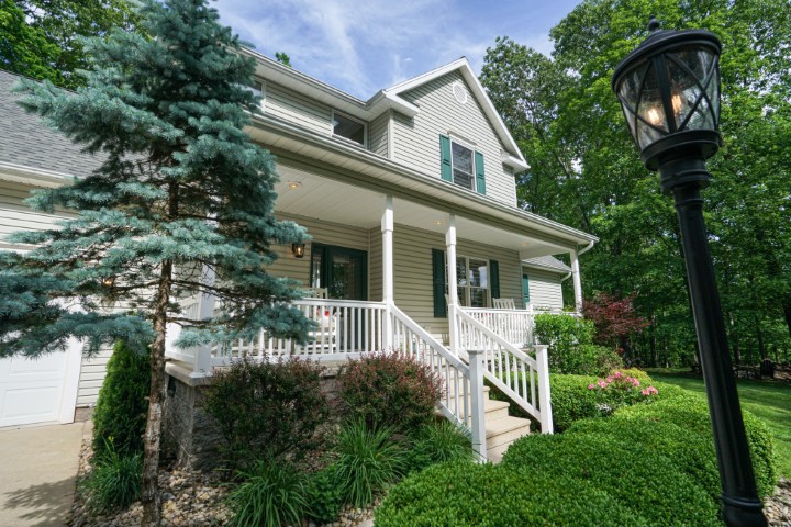 Horner, West Virginia, 26732, United States, 4 Bedrooms Bedrooms, ,4 BathroomsBathrooms,Residential,For Sale,1955004