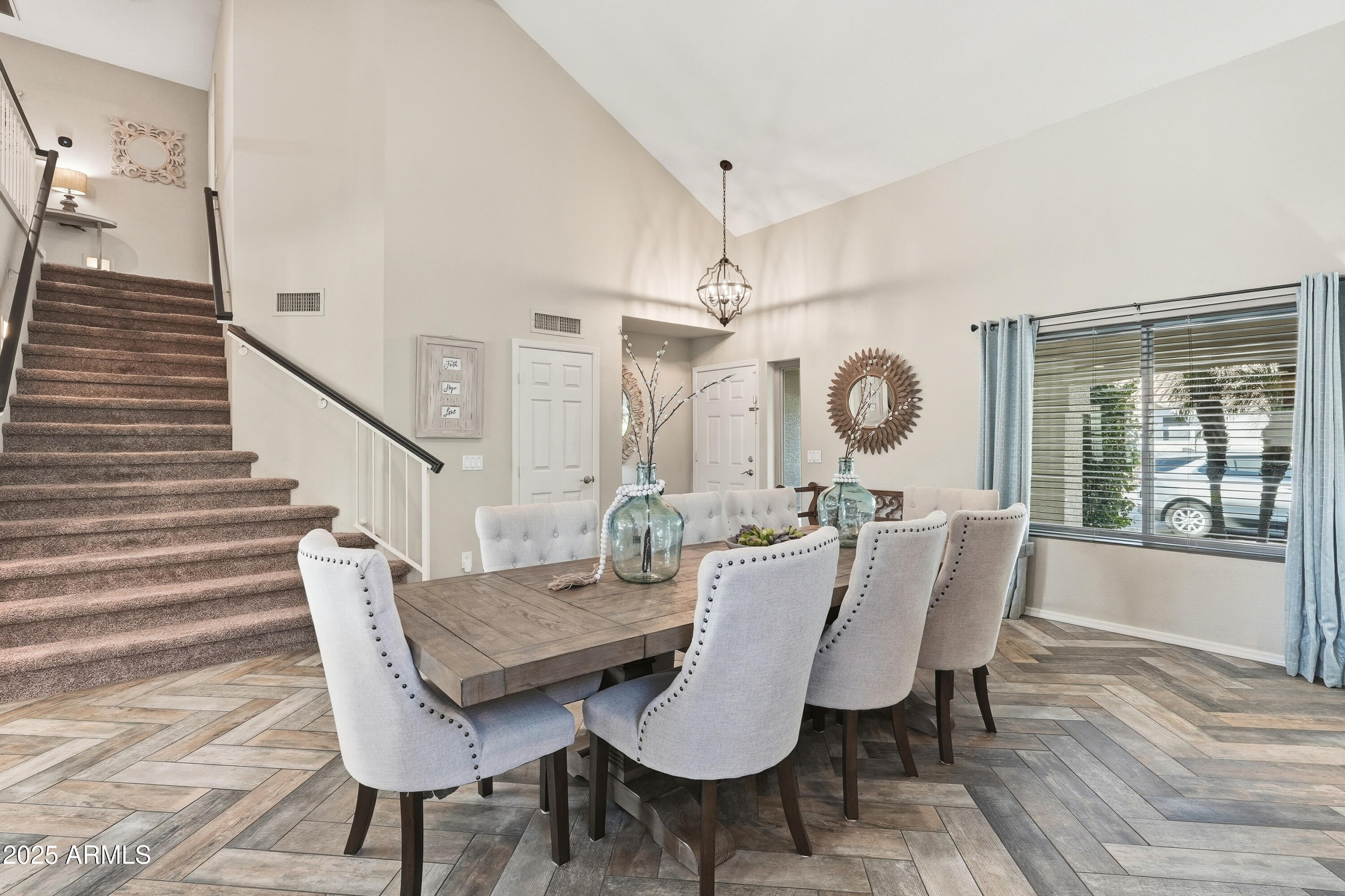 Gilbert, Arizona, 85234, United States, 4 Bedrooms Bedrooms, ,3 BathroomsBathrooms,Residential,For Sale,1997070